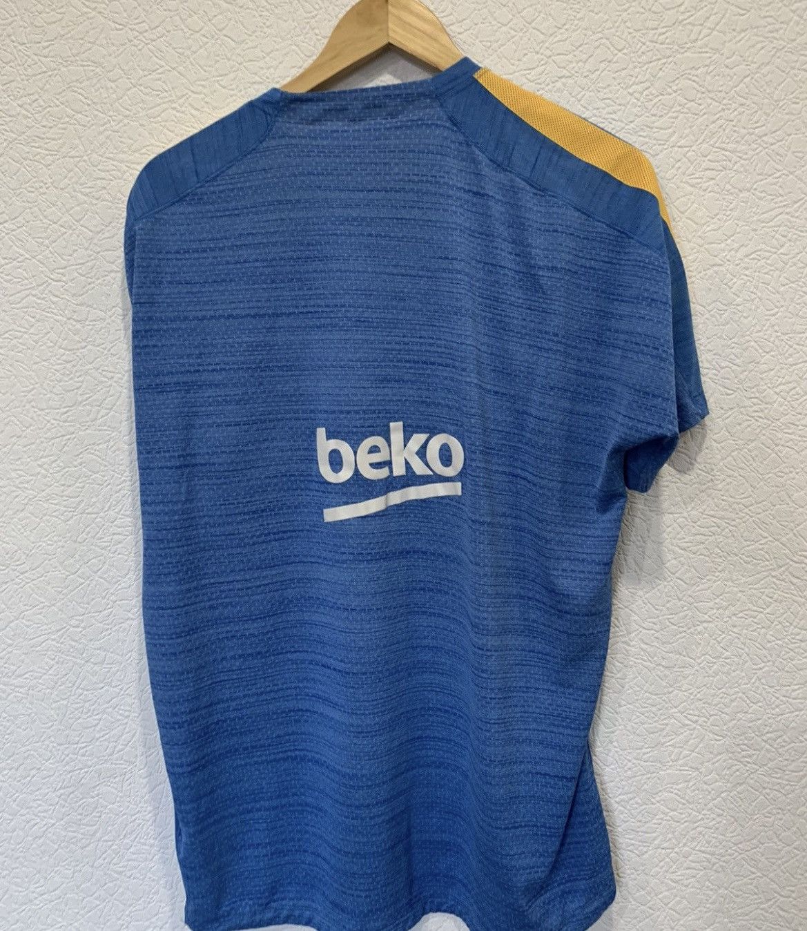Nike BARCELONA NIKE TRAINING KIT SOCCER JERSEY FOOTBALL Size US L / EU 52-54 / 3 - 7 Thumbnail