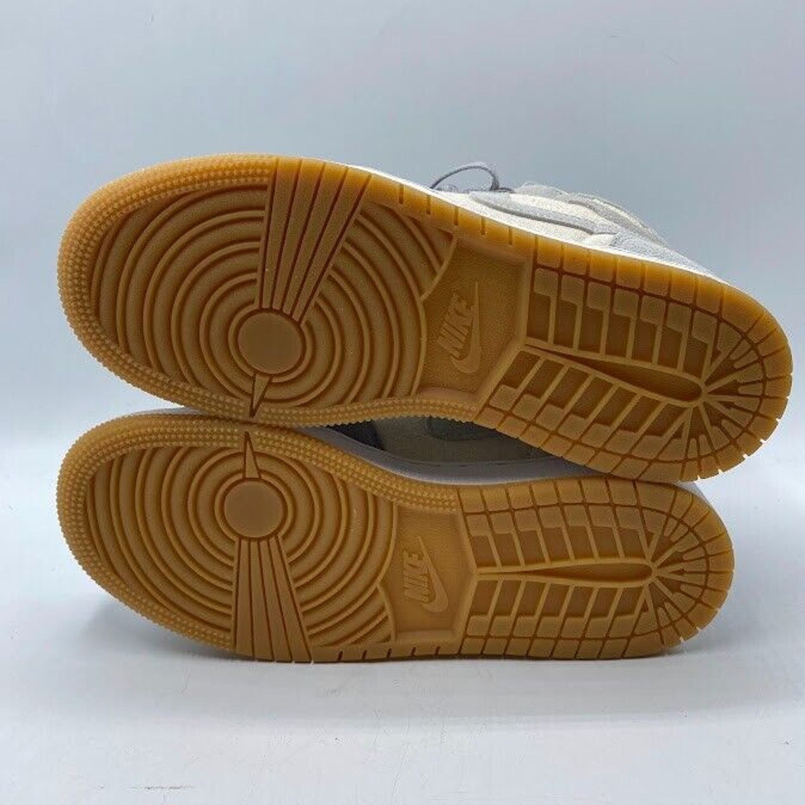 Nike NEW Nike Air Jordan 1 Mid SE Coconut Milk GS DN4346-100 Size US 5 / IT 35 - 7 Thumbnail
