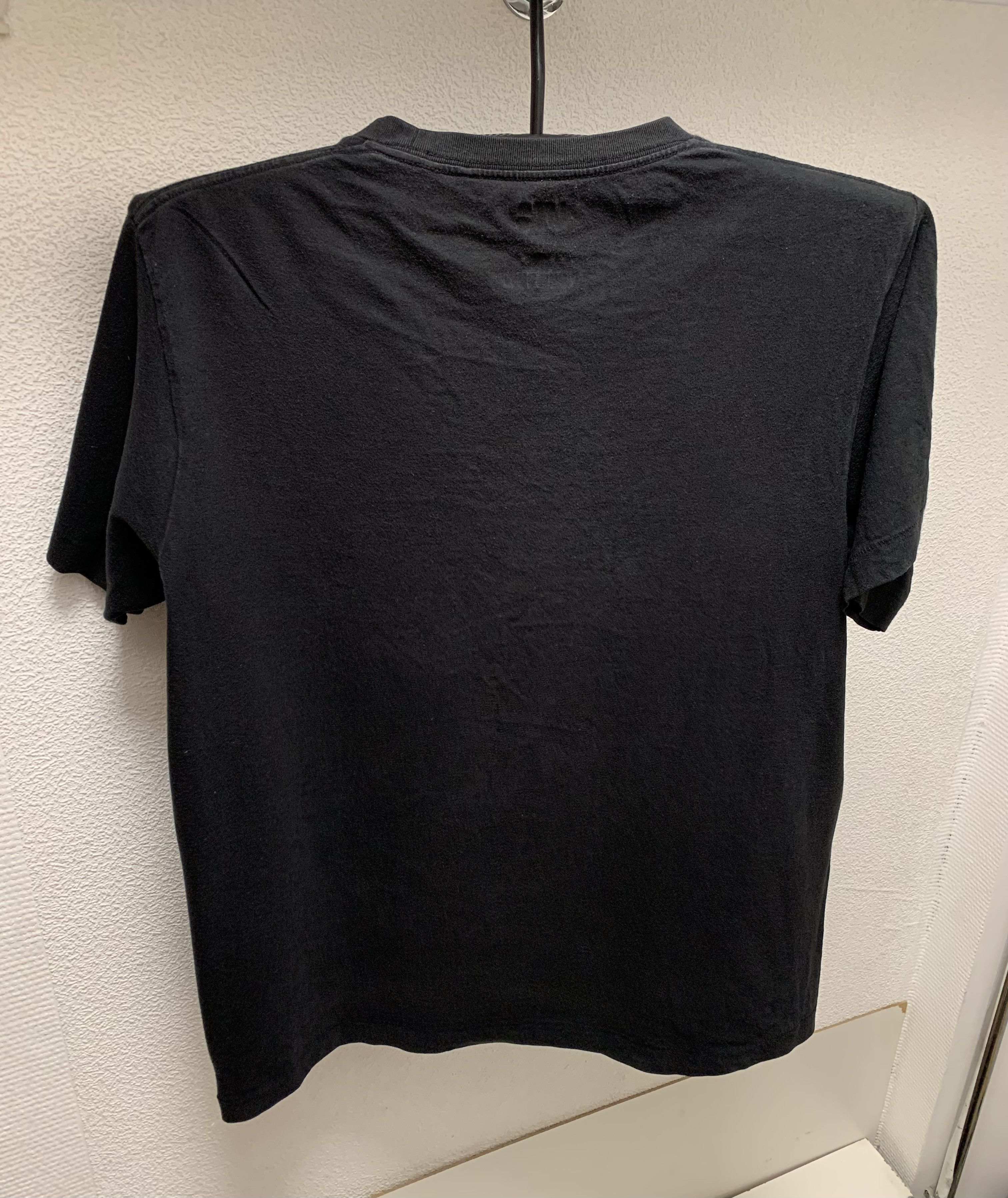 Kaws × Uniqlo Uniqlo kaws Sesame Street big logo black t-shirt L sz Size US L / EU 52-54 / 3 - 8 Thumbnail