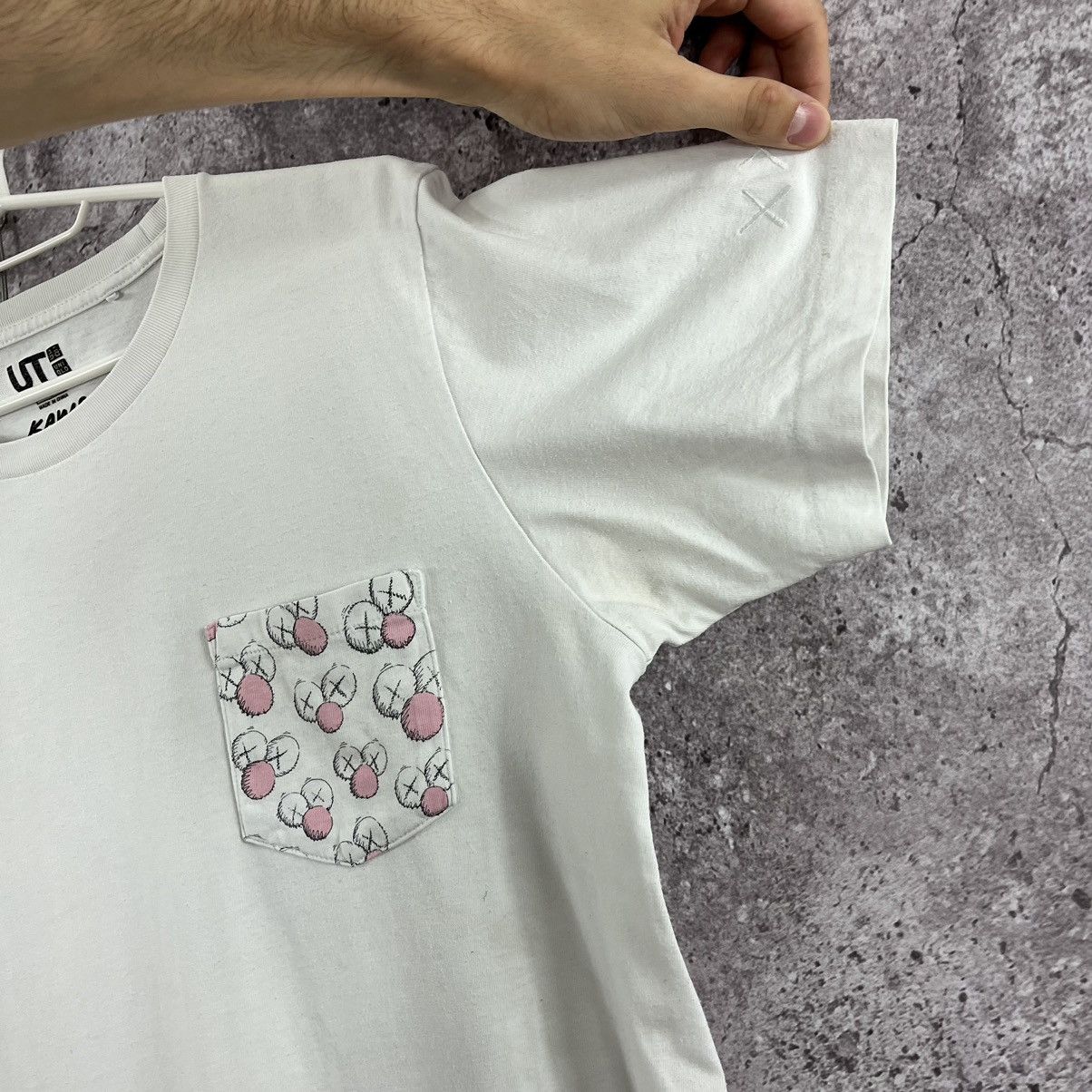 Kaws × Uniqlo Uniqlo x Kaws T-Shirt Pocket Logo Y2K White Size S Size US S / EU 44-46 / 1 - 6 Thumbnail