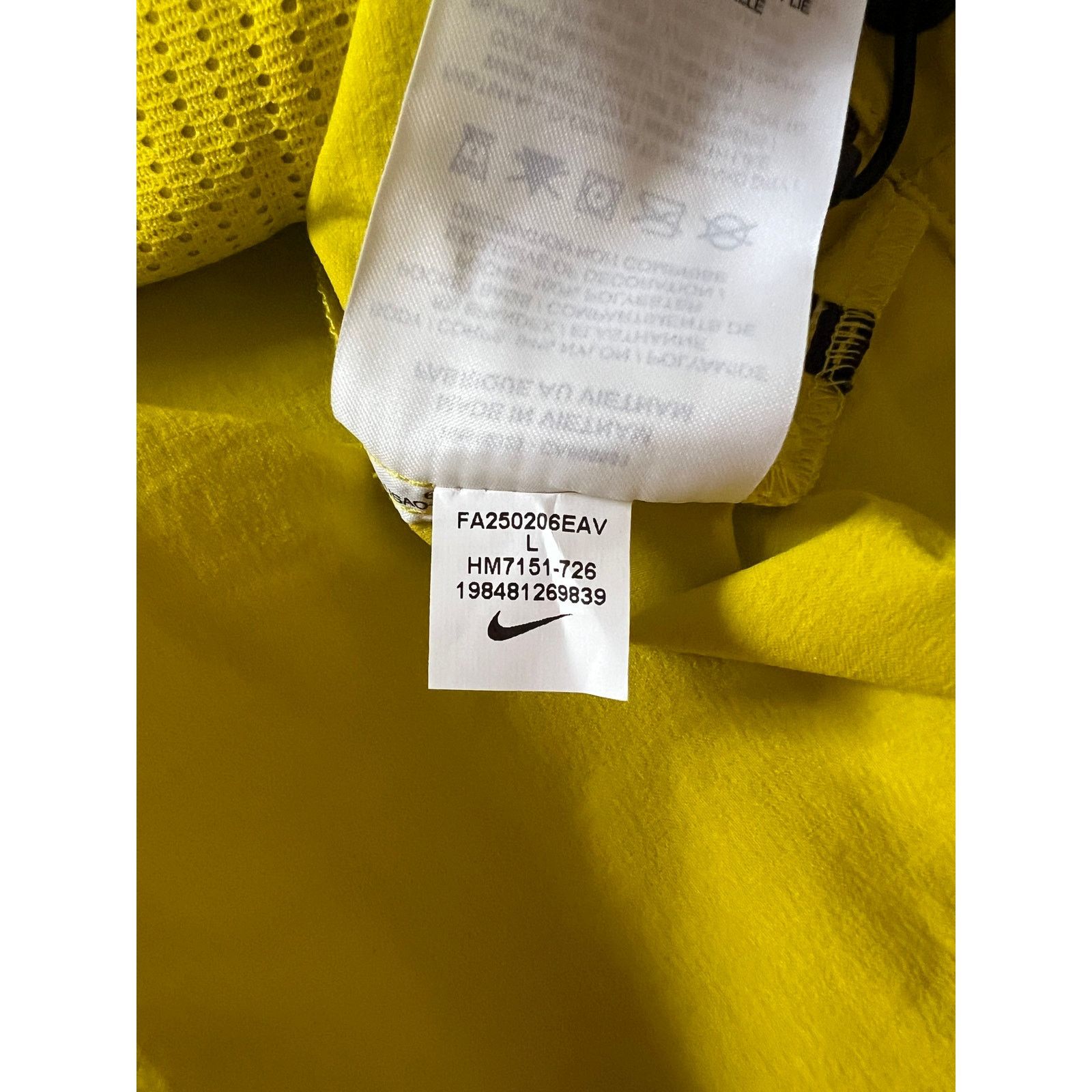 Nike Nike Tech Woven Full- Zip Windrunner Jacket/Hoodie Yellow Size US L / EU 52-54 / 3 - 9 Thumbnail