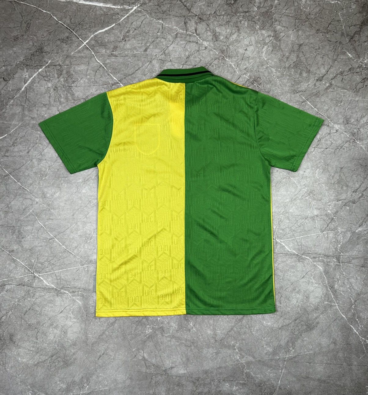 Umbro 1992/1993 Vintage Manchester United Umbro Soccer Jersey Size US L / EU 52-54 / 3 - 2 Thumbnail