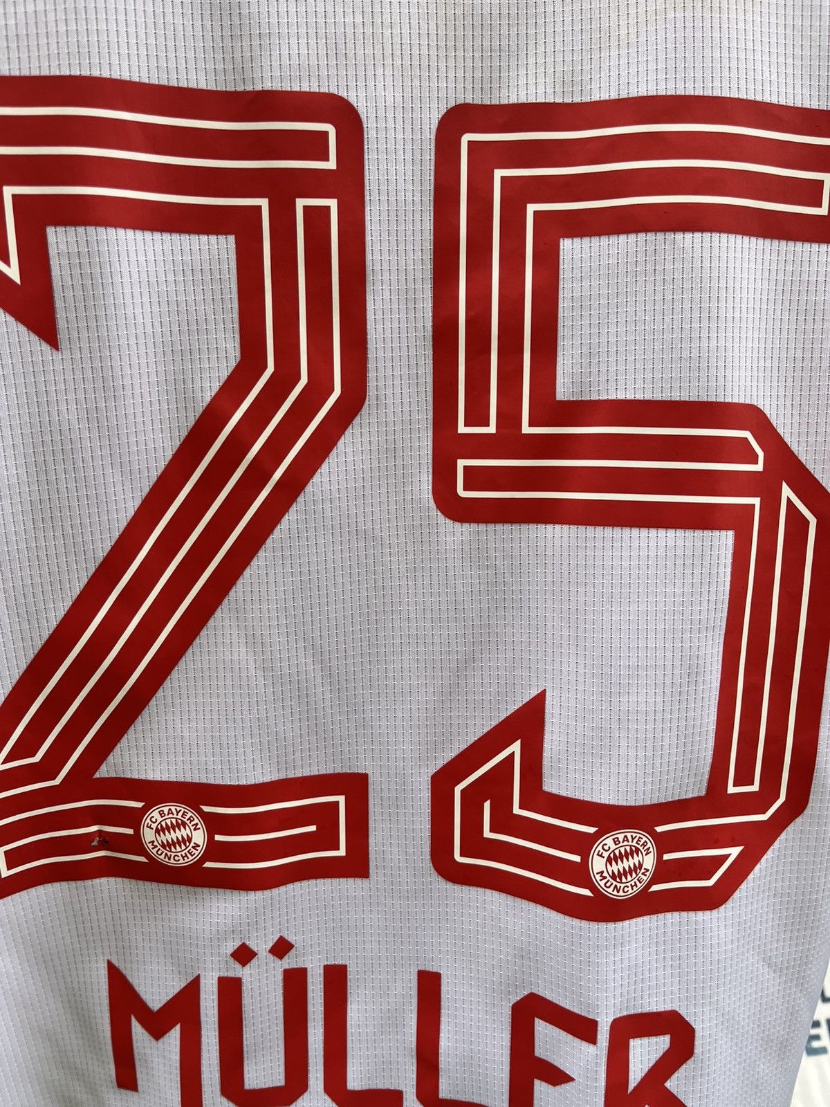 Adidas Jersey muller bayern munchen Size US L / EU 52-54 / 3 - 4 Thumbnail