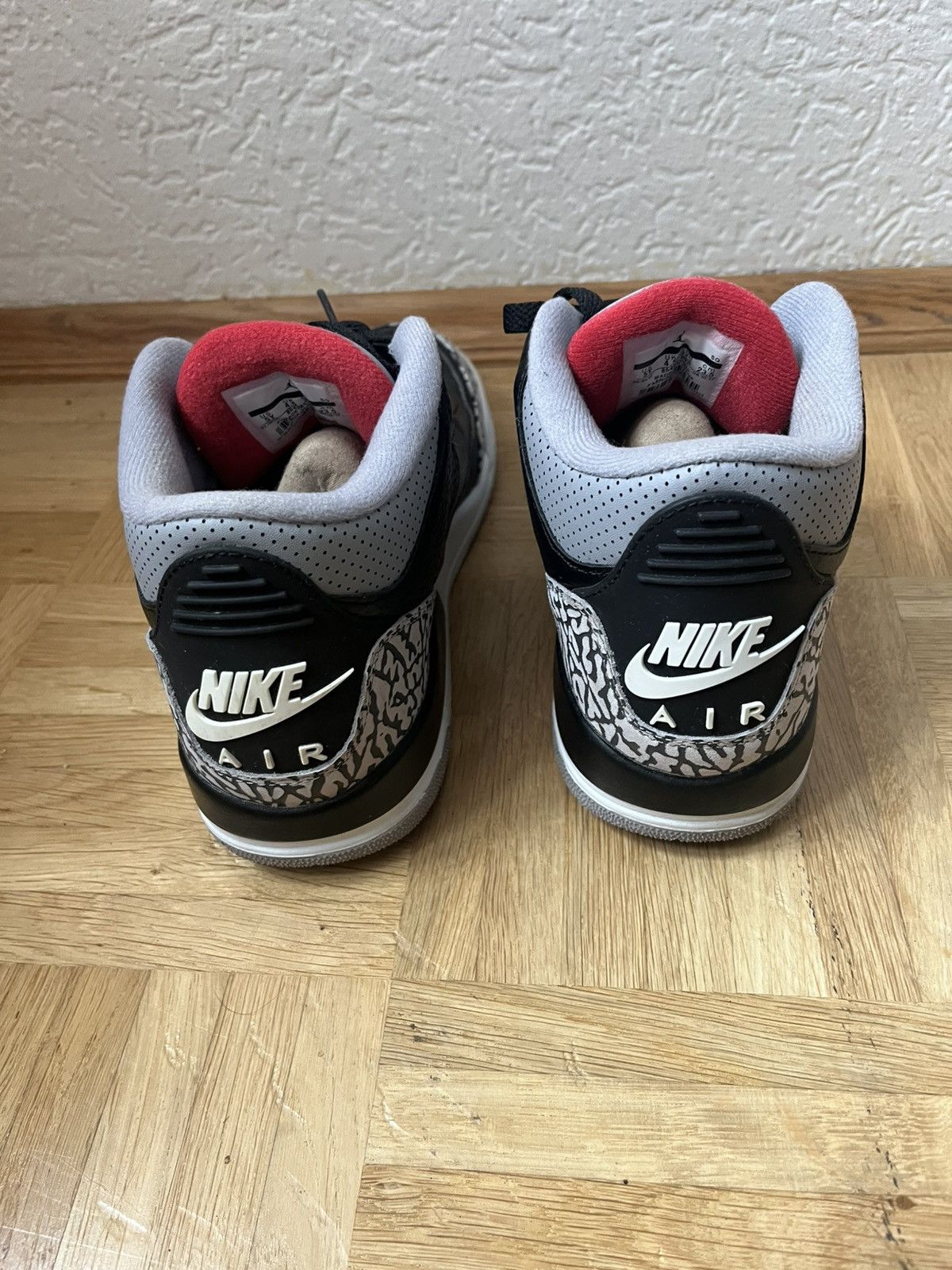 Jordan Brand Air Jordan 3 retro OG black cement Size US 5 / EU 37 - 2 Thumbnail