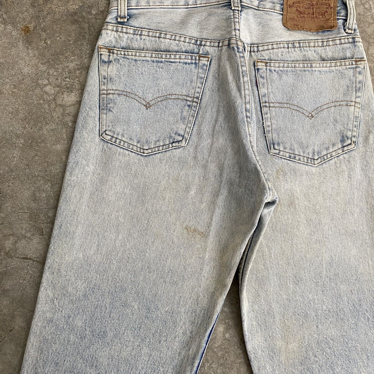Levi's Size 28x27.5 Vintage 90’s Levis 501 Acid Washed Blue Jeans Size US 28 / EU 44 - 19 Thumbnail