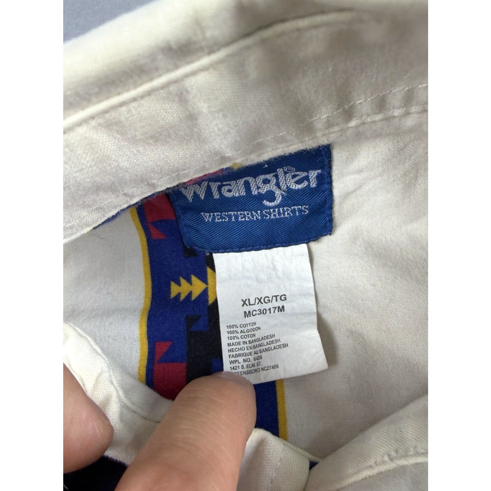 Wrangler VINTAGE Wrangler Shirt Western Aztec Striped Short Sleeve Button-Up Collared Cotton White XL Men’s Size US XL / EU 56 / 4 - 5 Thumbnail