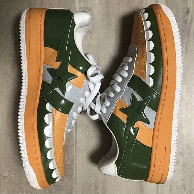 Bape × Kaws × Nigo KAWS CHOMPERS BAPE STA Patent Leather Sneakers APE NIGO Size US 9.5 / EU 42-43 - 2 Thumbnail