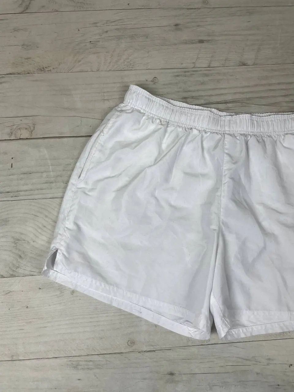 Nike Vintage Nike Nylon Drill Shorts 00s White Men Size XL Size US 36 / EU 52 - 4 Thumbnail