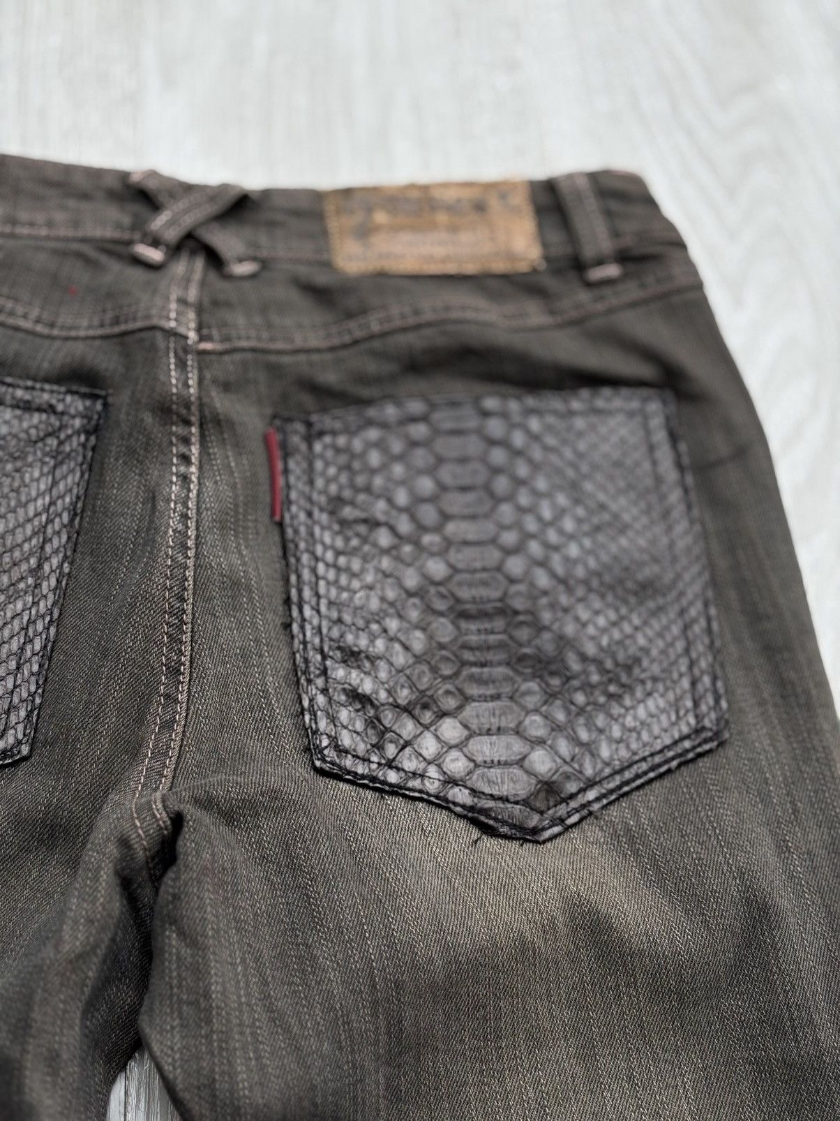 Japanese Brand Lyon mudwash mudmax distressed flare jeans Size US 26 / EU 42 - 7 Thumbnail