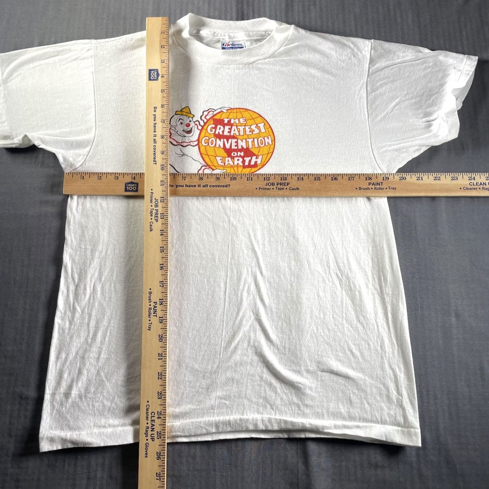 Hanes VINTAGE Hanes The Greatest Convention On Earth Shirt Mens L 1985 LA 80s White Crew Neck Graphic Print Clown USA Size US L / EU 52-54 / 3 - 4 Thumbnail