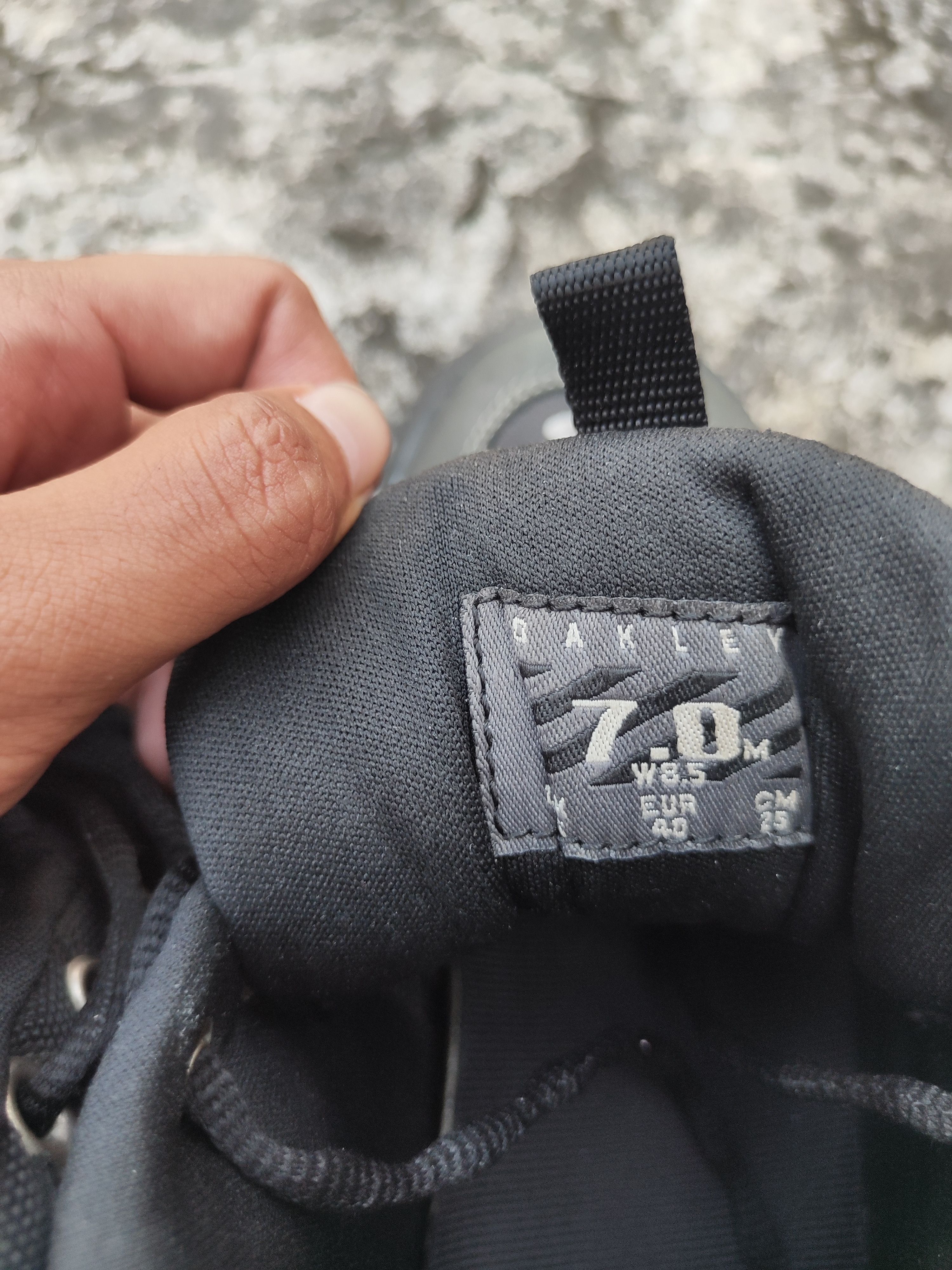 Oakley Oakley Nail Size US 7 / EU 40 - 6 Thumbnail