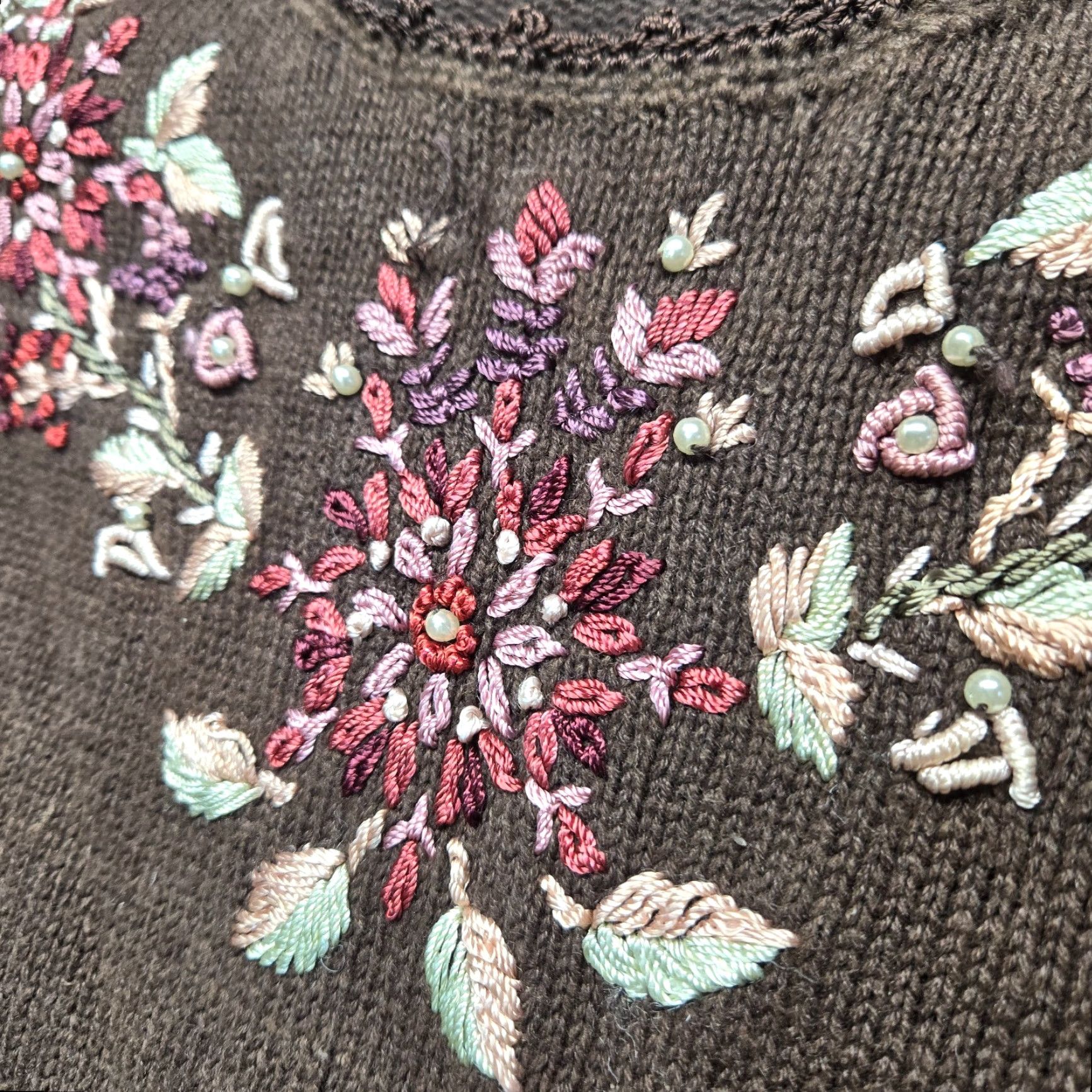 Vintage Carolyn Taylor Sweater Shirt Adult Women S Brown Floral 3/4 Sleeve V-Neck Pullover Women’s Small Floral Heavyweight Size S / US 4 / IT 40 - 3 Thumbnail