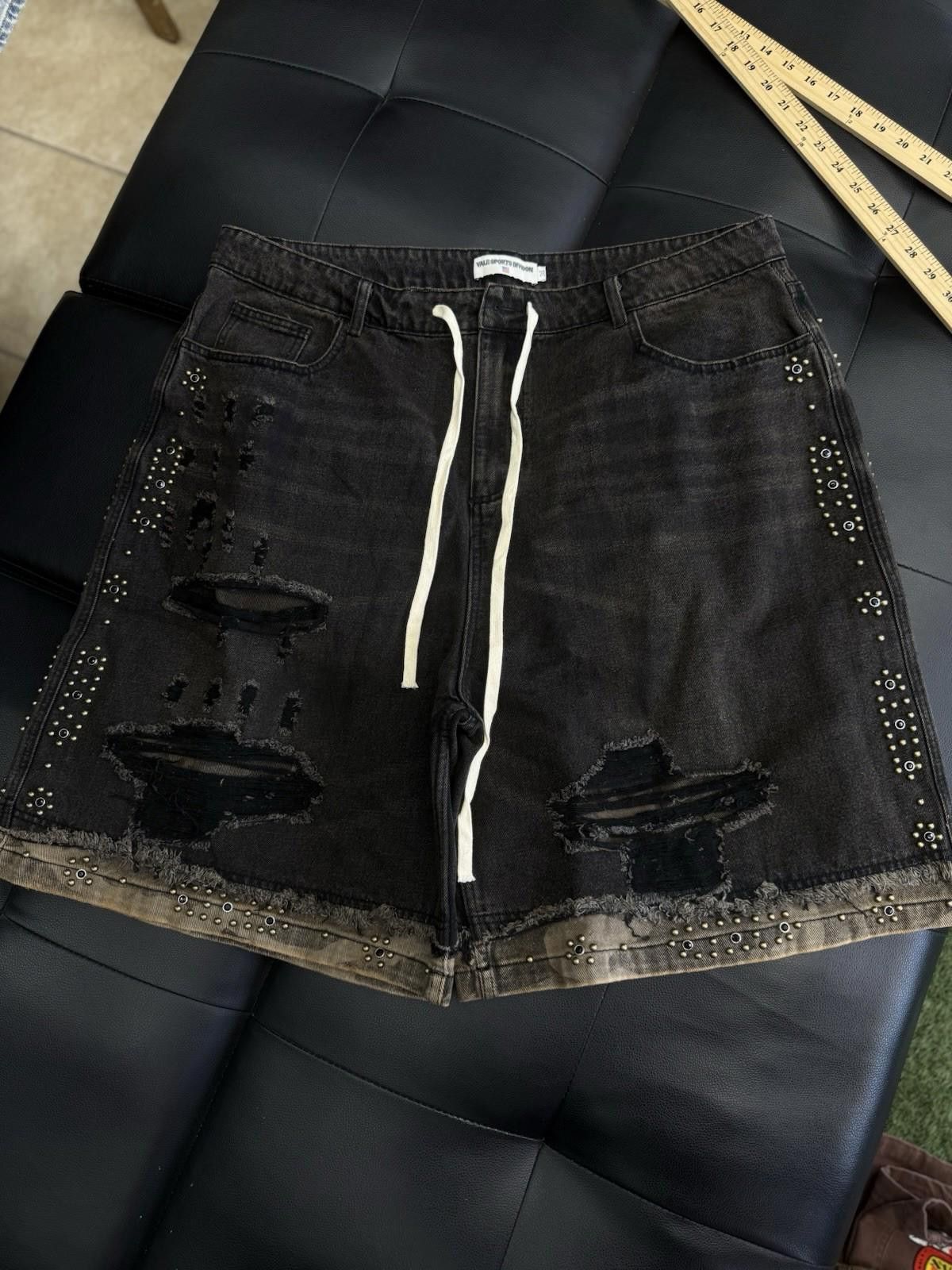 Vale Valley Denim Studded Shorts Size 38 (Brand New) Black/Brown Size US 38 / EU 54 - 1 Thumbnail
