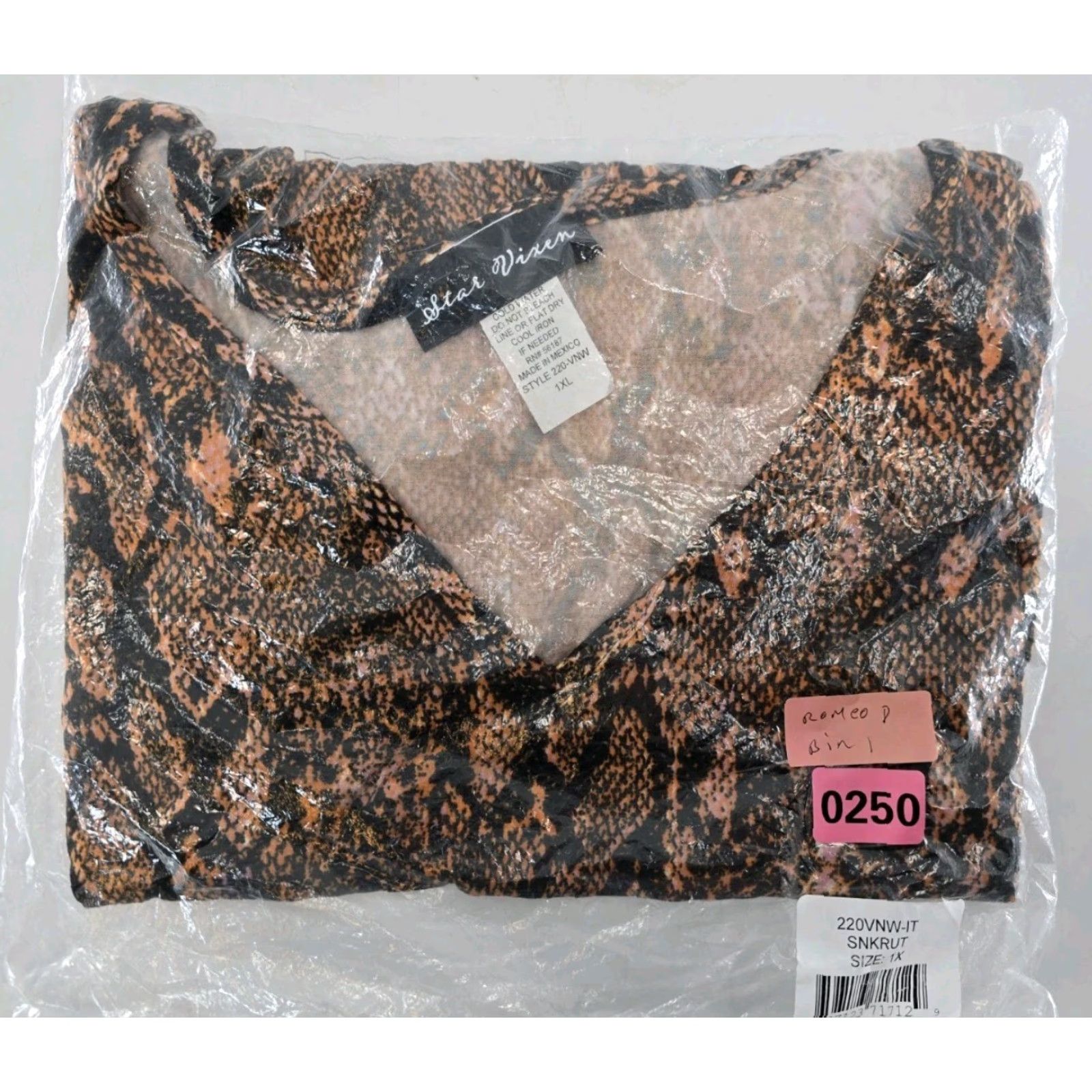 Vintage NWT Star Vixen Women's Sleeveless V-Neck Top W/Button Detail - Snkrut - Size 1XL Tank - Casual - Polyester, Spandex - 1XL - Snkrut - Womens Size XL / US 12-14 / IT 48-50 - 2 Thumbnail