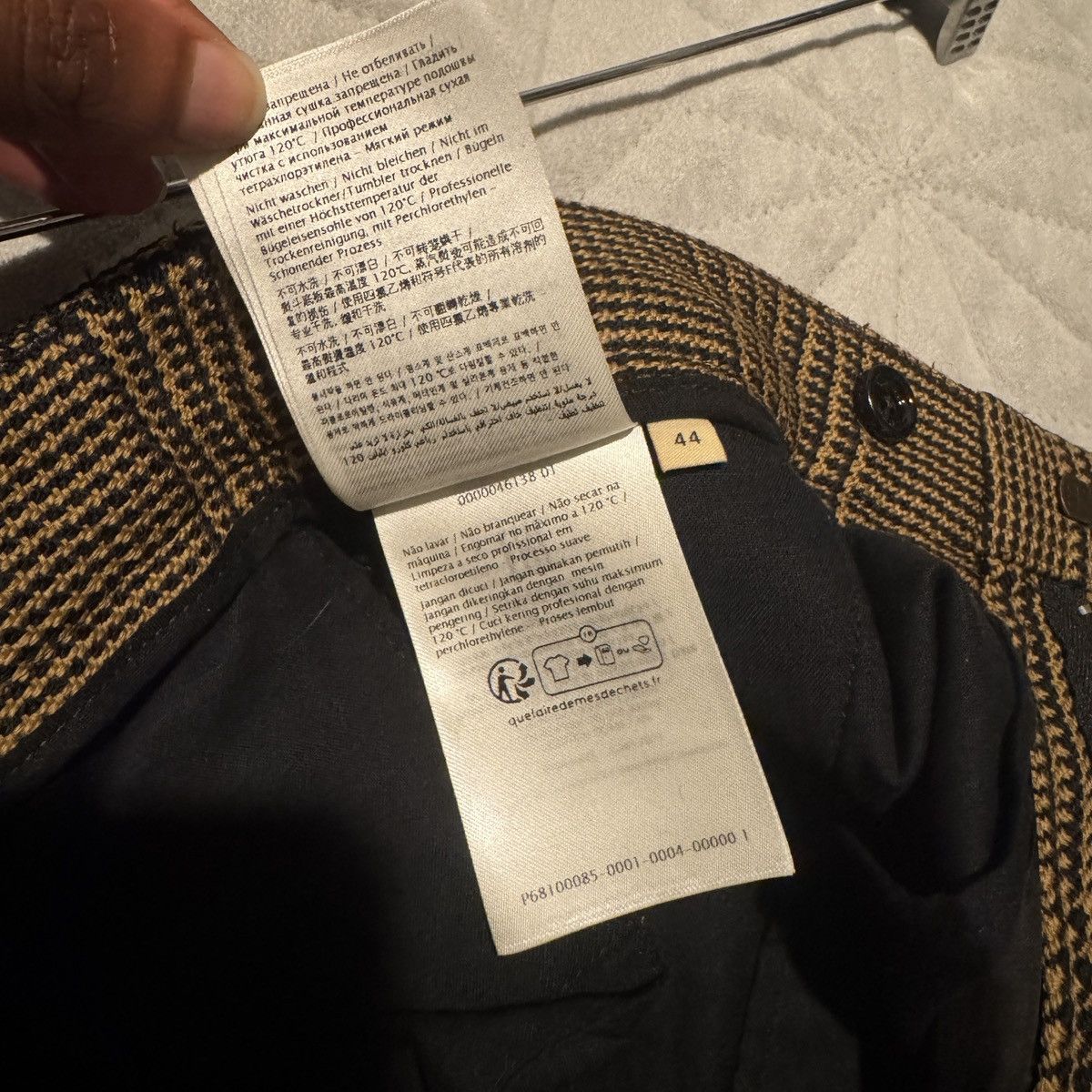 Valentino Wool Trousers with Glen Plaid Pattern and Turn-ups Size US 30 / EU 46 - 11 Thumbnail
