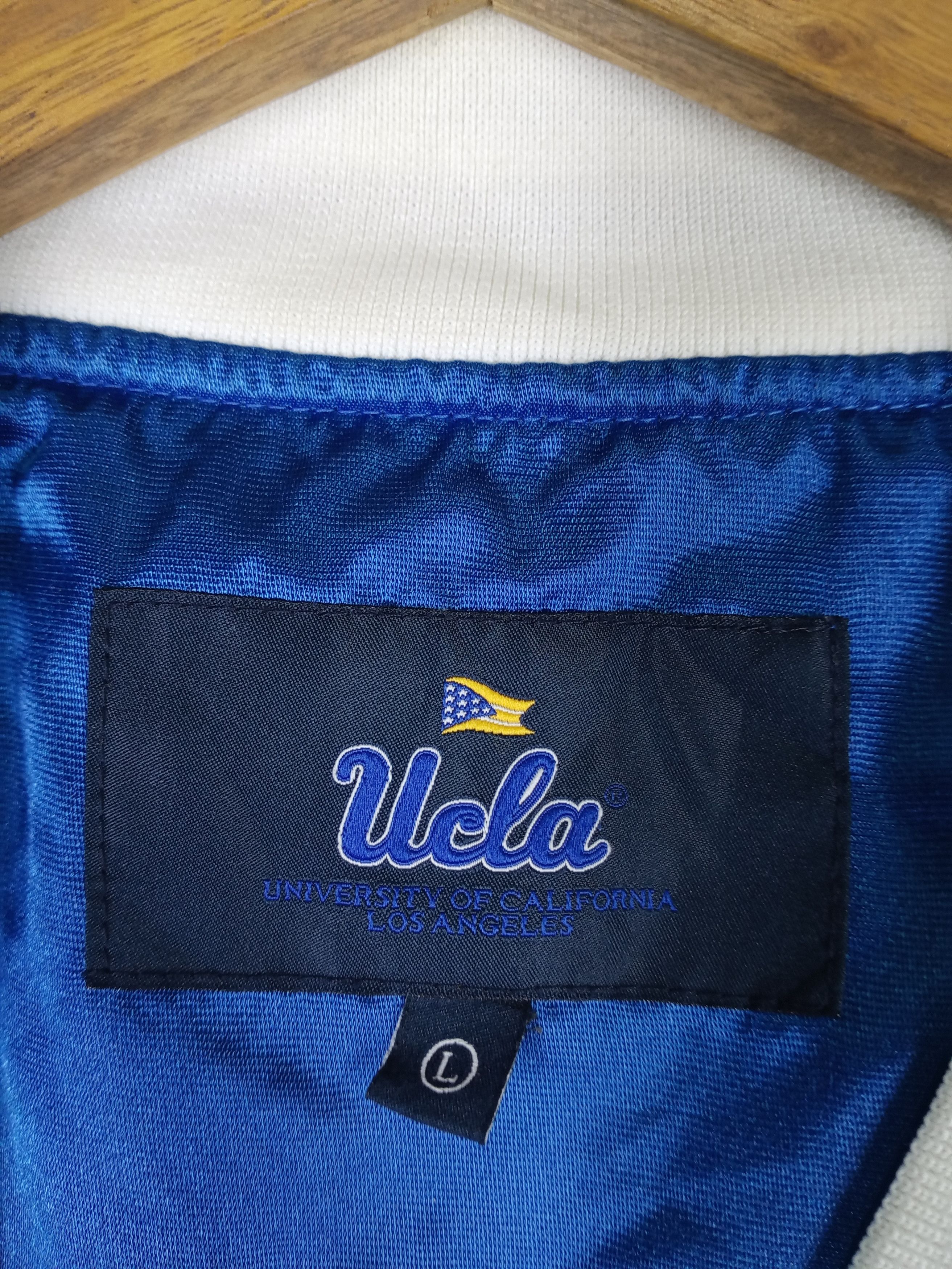 Other Rare Vintage UCLA Football Club Bomber Jacket Size US L / EU 52-54 / 3 - 14 Thumbnail