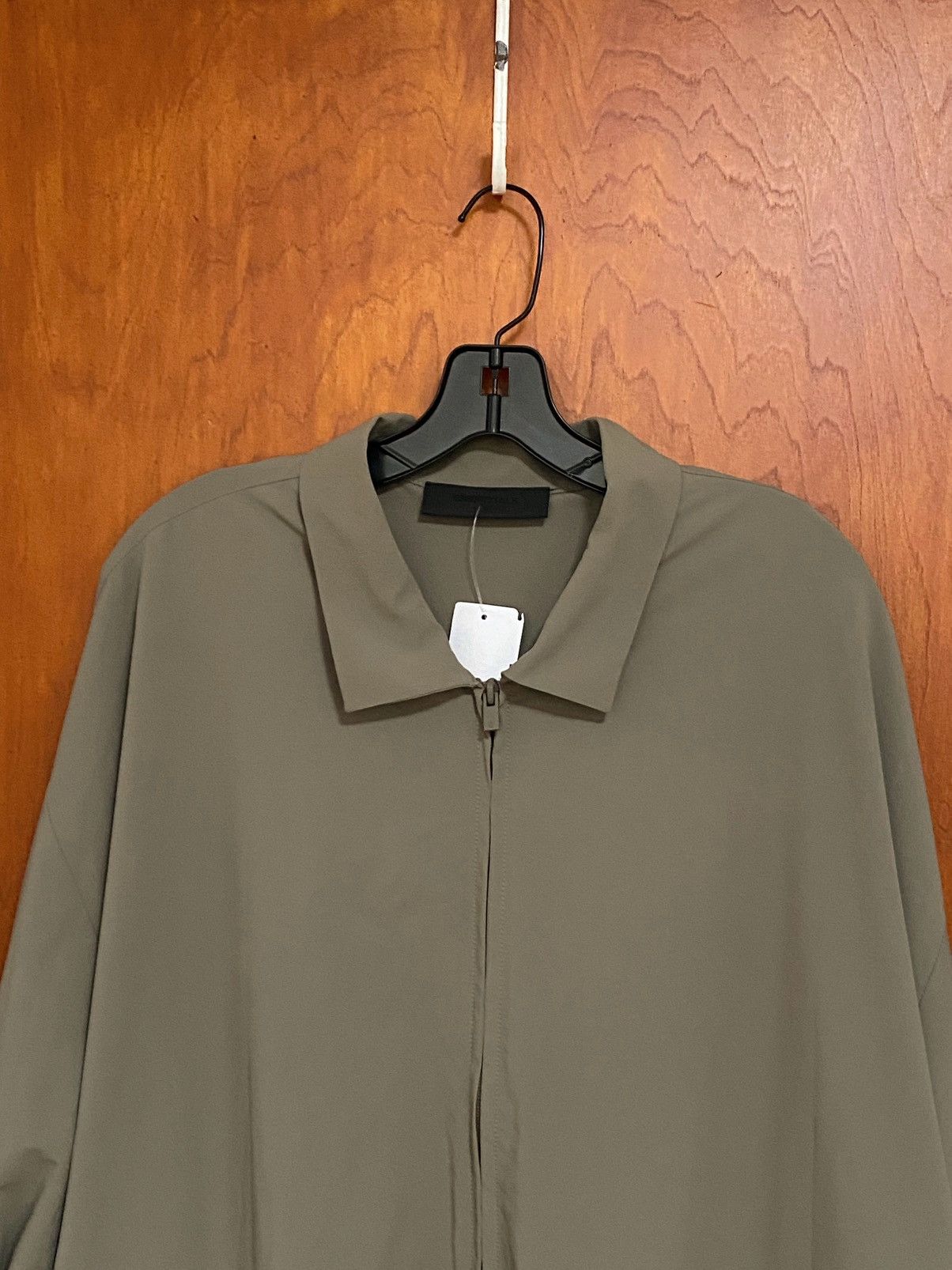 Fear of God FEAR OF GOD ESSENTIALS logo-patch oversized shirt size M Size US M / EU 48-50 / 2 - 6 Thumbnail