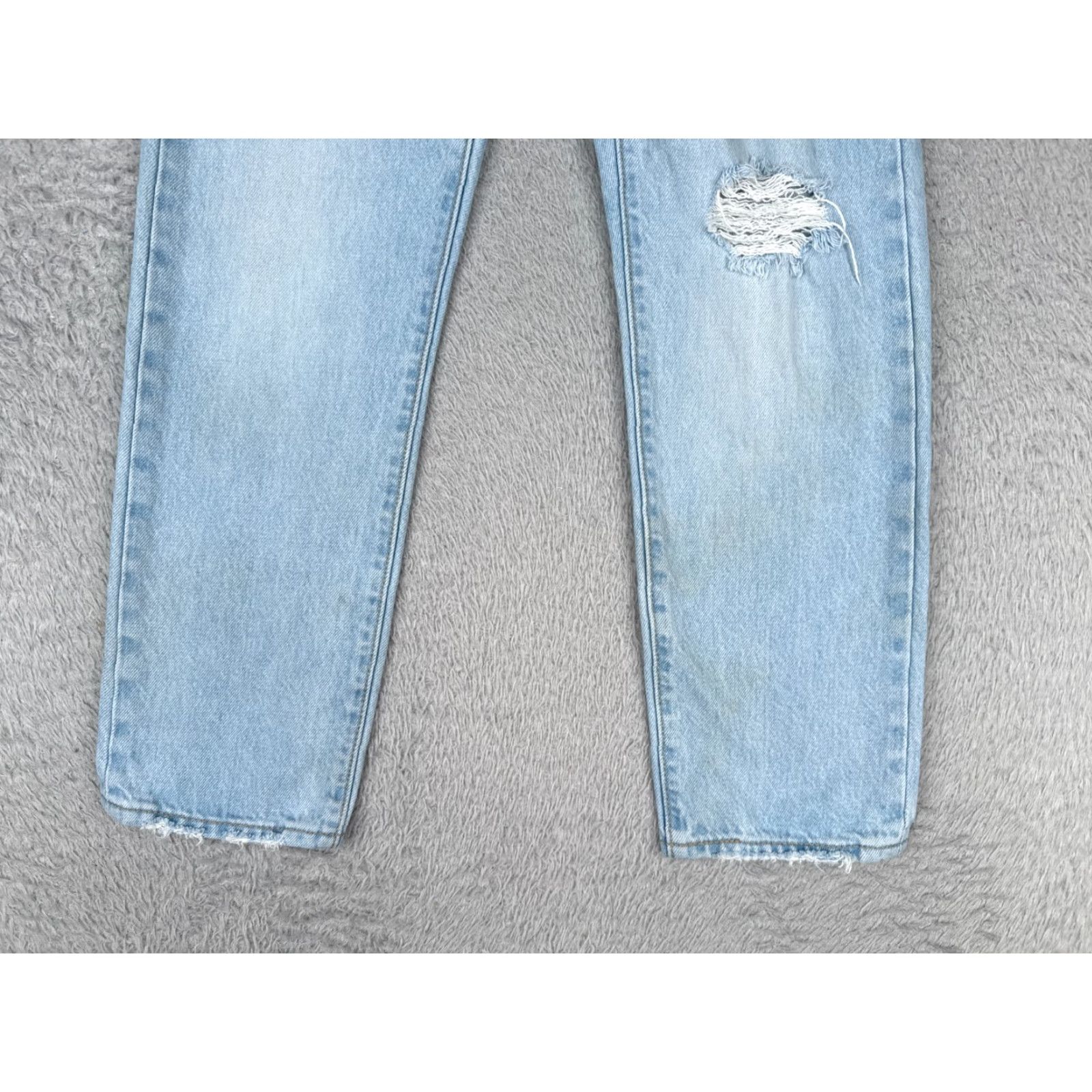 Levi's VINTAGE Levis Premium Jeans Womens 23 Blue Denim Big E Wedgie Straight Distressed 23x25 Size 40" / US 18 - 2 Thumbnail