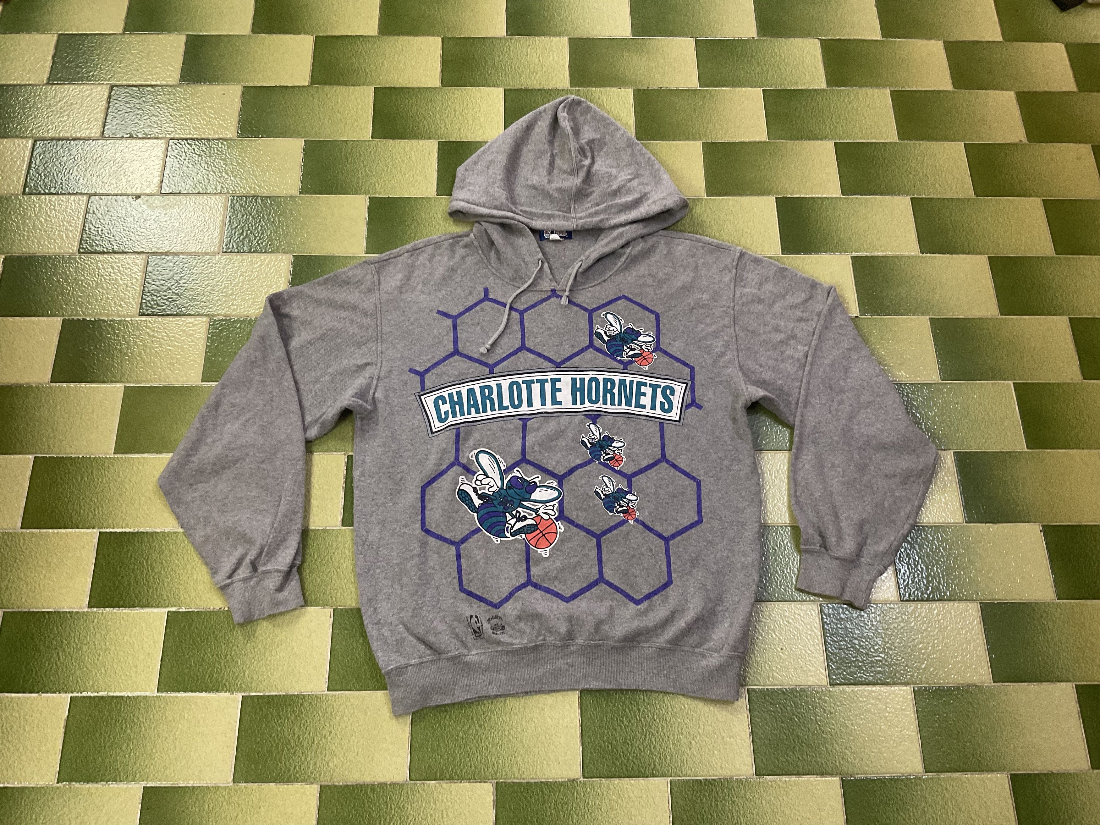 Vintage NBA Charlotte Hornets Hoodie Pullover Japan Made