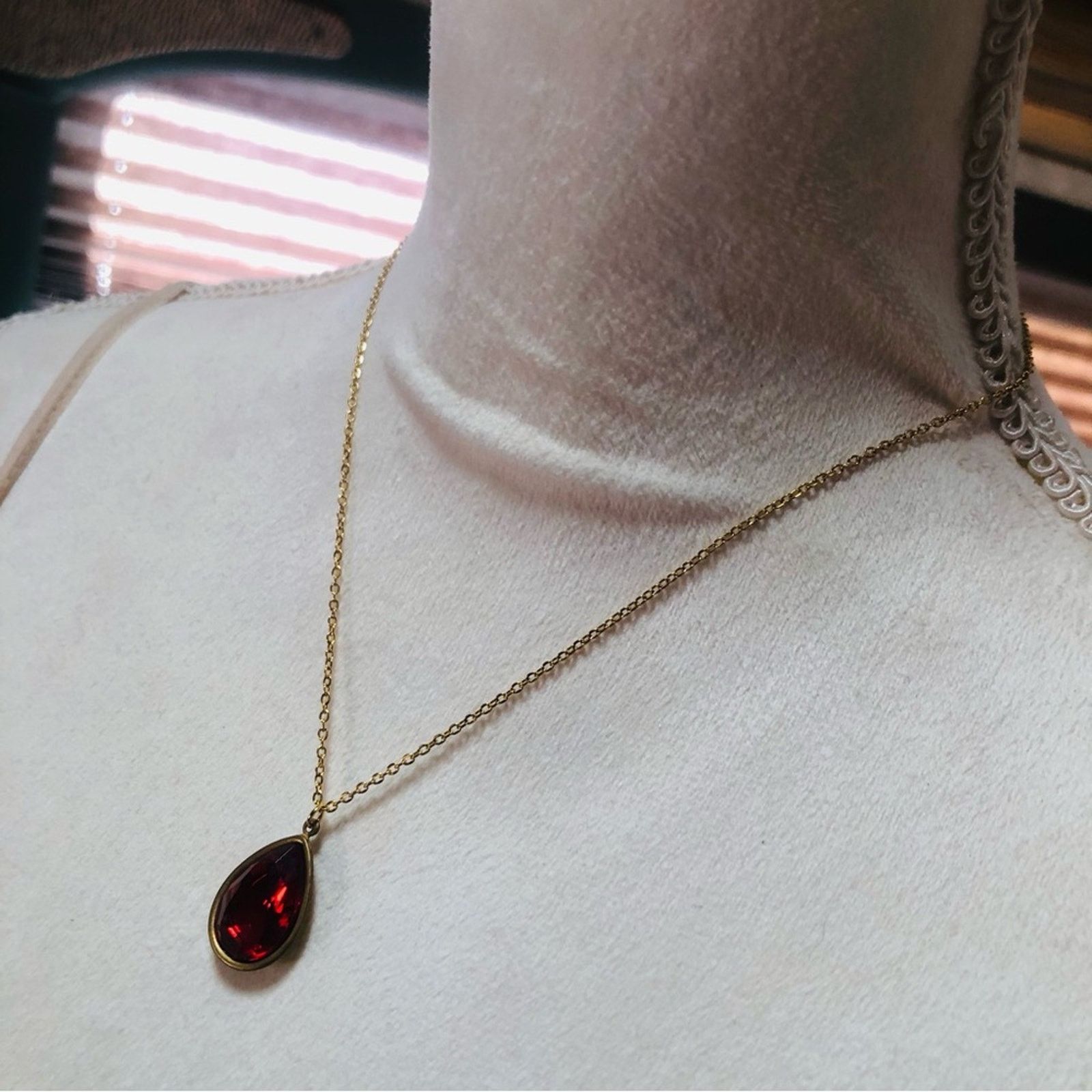Vintage Vintage repurpose ruby red teardrop pendant necklace Size ONE SIZE - 8 Thumbnail