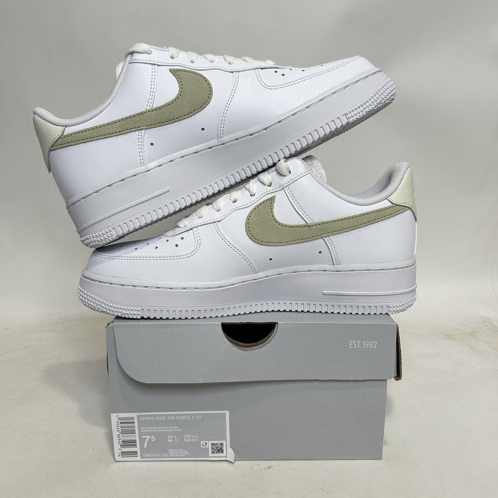 Nike Nike Air Force 1 '07 Low WMNS “White Olive Aura” 2024 Size US 7.5 / IT 37.5 - 3 Thumbnail