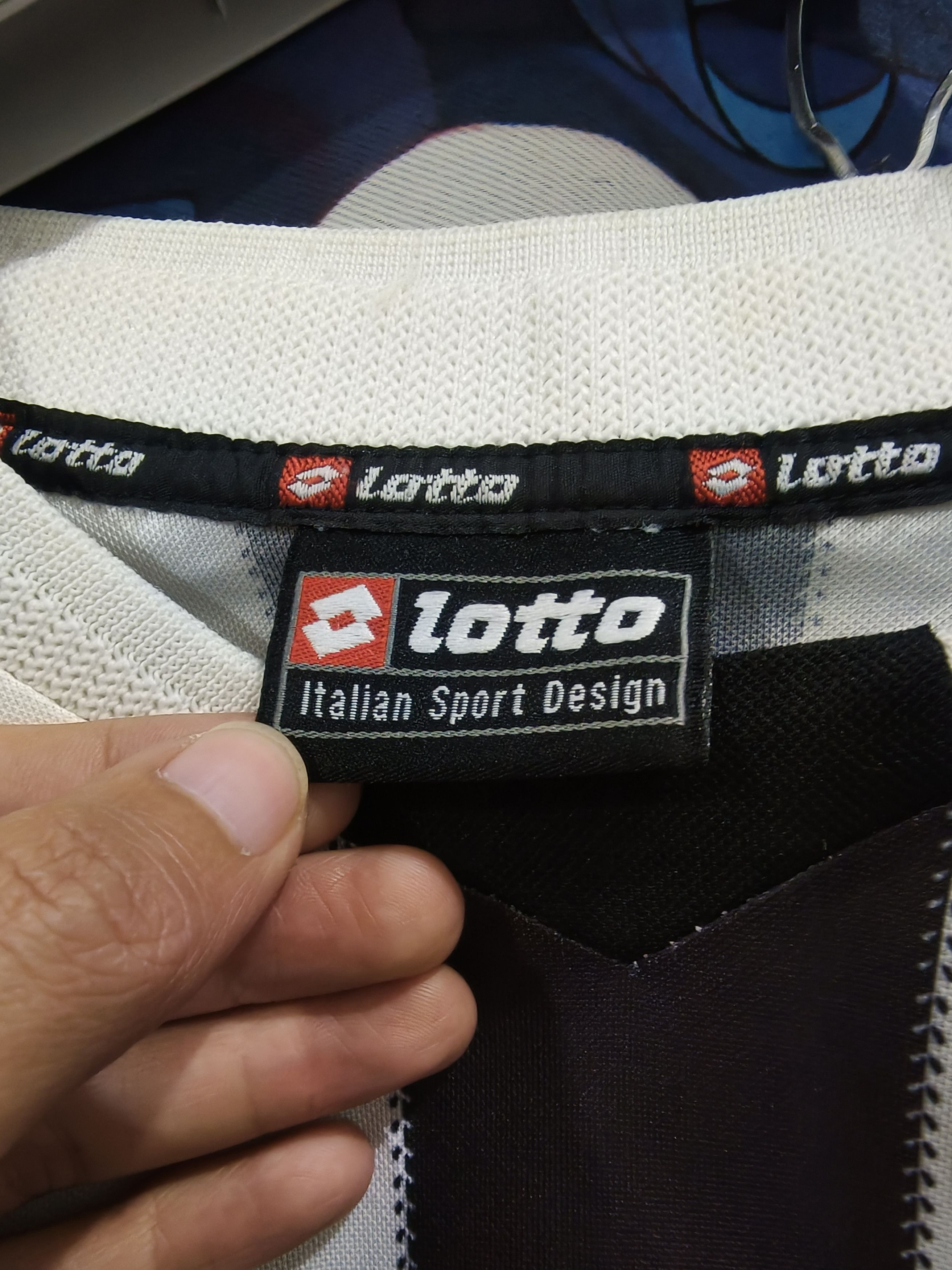 Vintage Juventus 2002-03 Lotto Home Football Soccer Vintage Jersey Size US XL / EU 56 / 4 - 4 Thumbnail