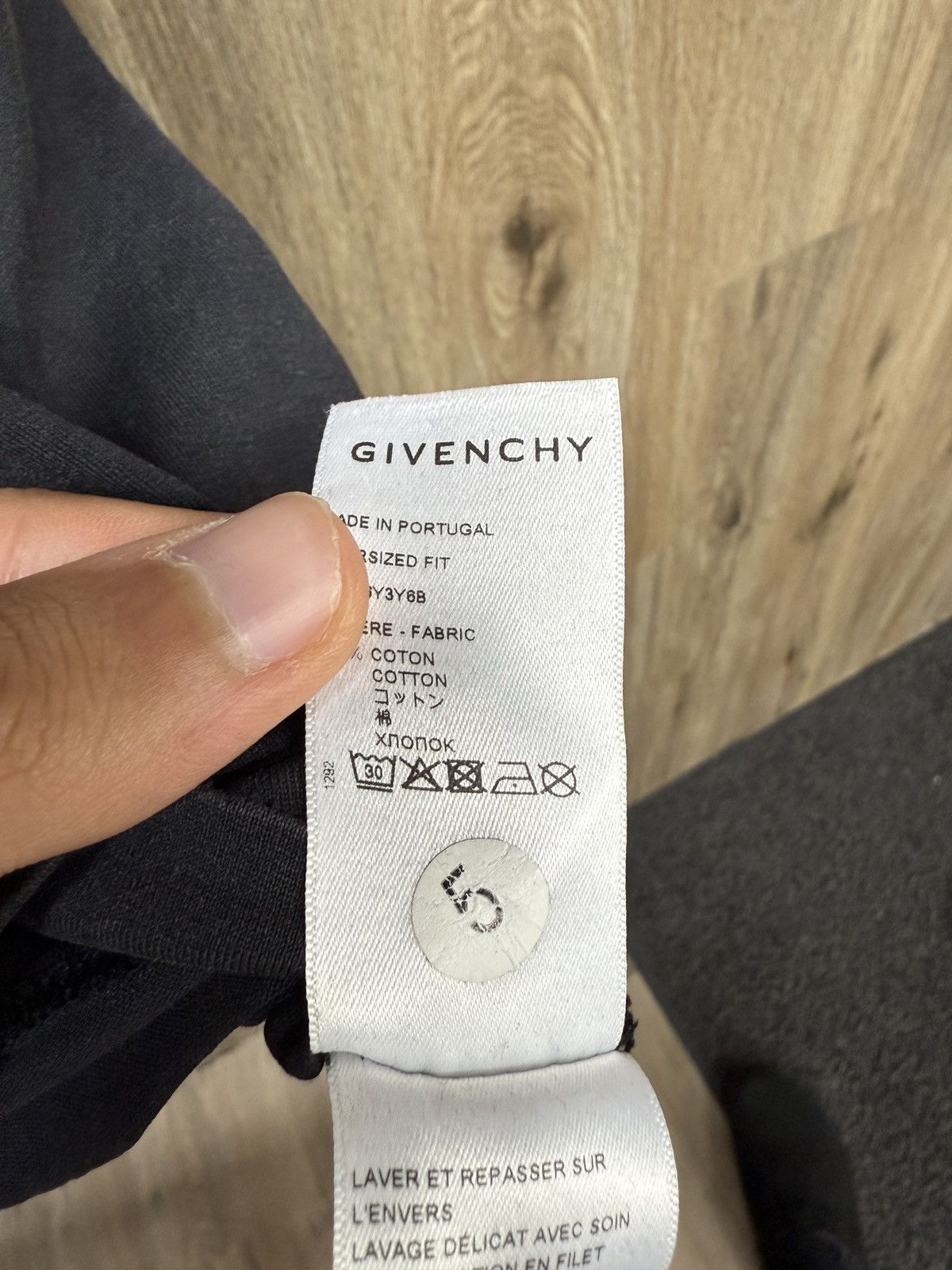 Givenchy Givenchy Black Short Sleeve Size US S / EU 44-46 / 1 - 7 Thumbnail