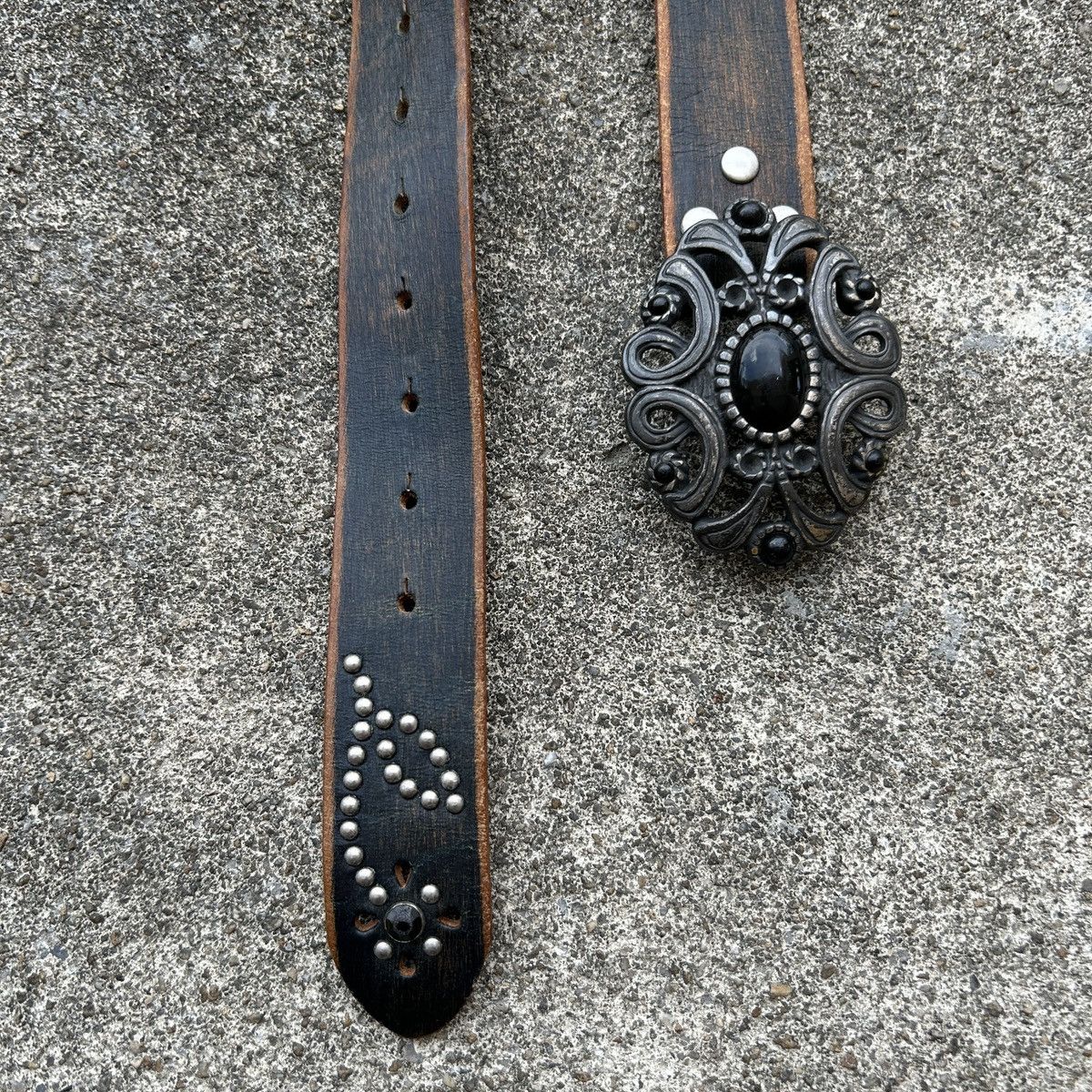 If Six Was Nine Vintage studded leather belt ⚫️ Size ONE SIZE - 11 Thumbnail