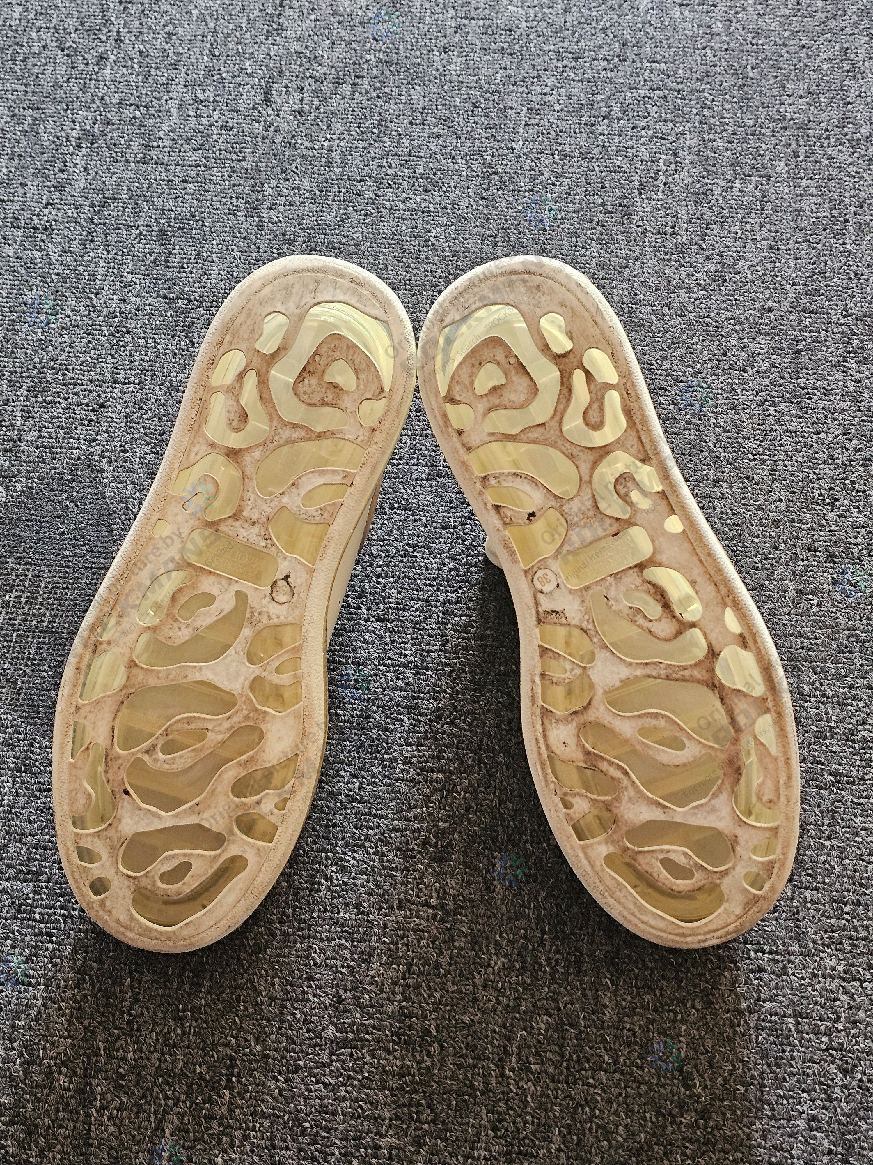 Alexander McQueen Alexander McQueen Oversized Clear Sole Sneakers Size 38 Size US 8 / IT 38 - 7 Thumbnail