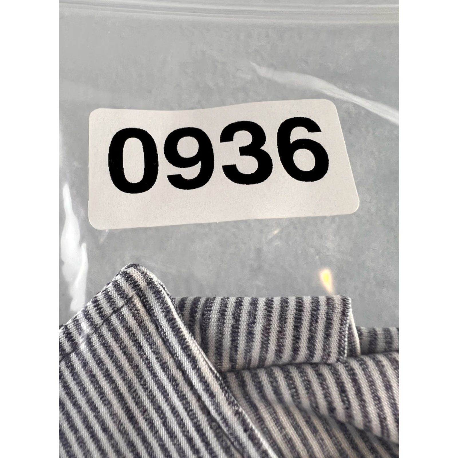johnnie-O johnnie-O Polo Shirt Mens L Gray-Blue Striped Performance Golf UPF 50 Shirt Golf, Walking, Beach Mens Size US L / EU 52-54 / 3 - 7 Thumbnail