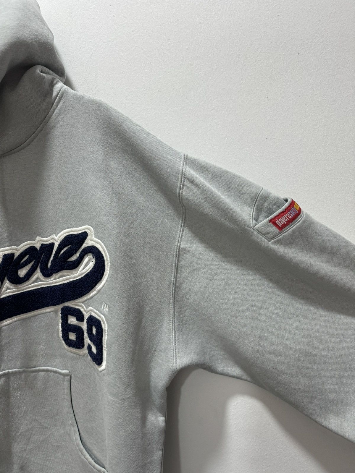Japanese Brand VINTAGE SKATEBOARD STYLE PLAYER 69 EMBROIDERED LOGO HOODIE Size US XL / EU 56 / 4 - 3 Thumbnail