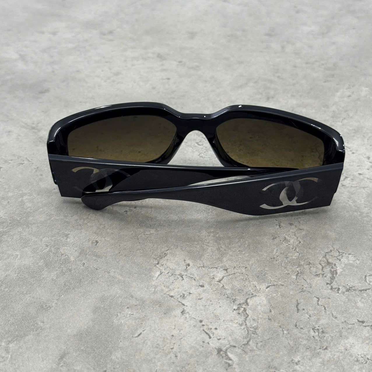 Chanel CHANEL 0CH5526 C501/W1 Sunglasses BLACK Size ONE SIZE - 2 Thumbnail