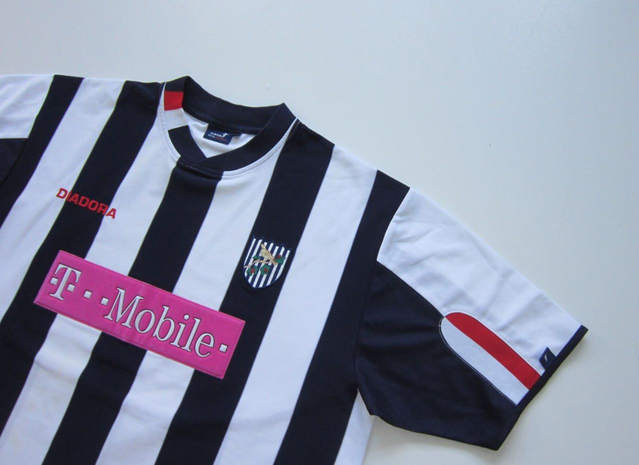 Vintage Diadora West Bromwich Soccer Jersey 2004-2005 Home Size US XL / EU 56 / 4 - 3 Thumbnail