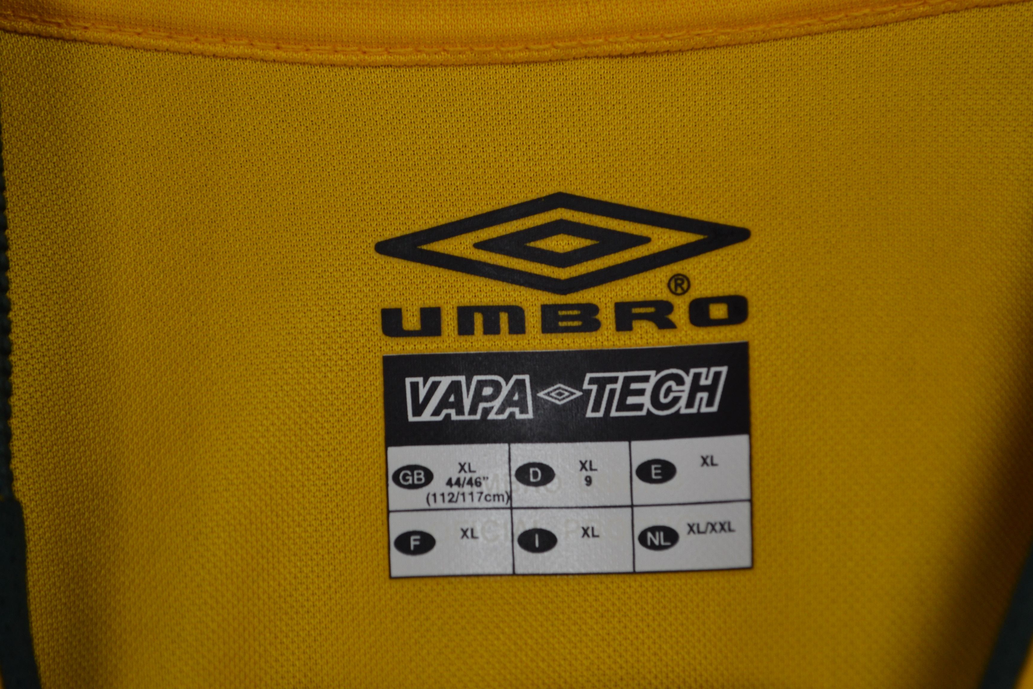 Umbro Celtic 2002 2003 Away Vintage Football Soccer Umbro XL Size US XL / EU 56 / 4 - 5 Thumbnail