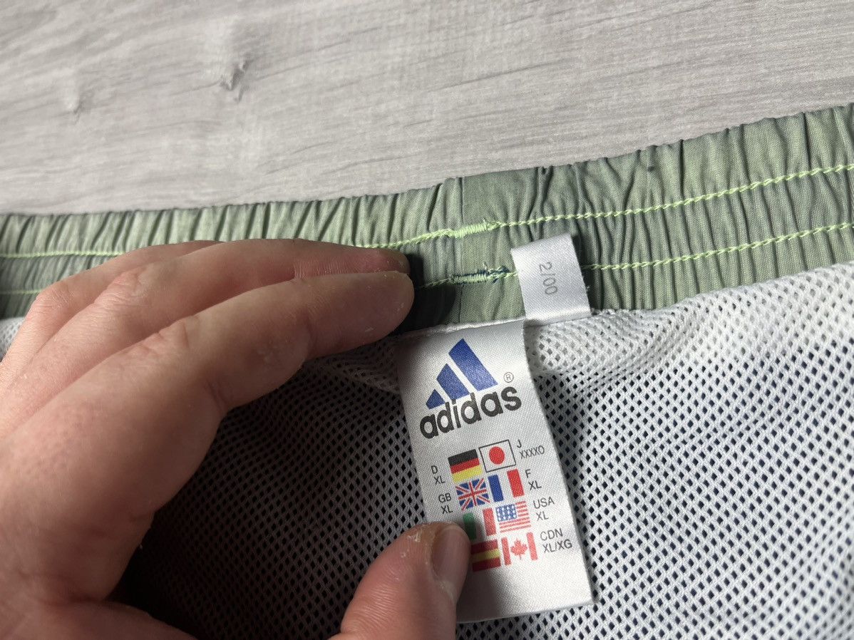 Adidas Vintage Adidas shorts swimming size XLarge Size US 36 / EU 52 - 3 Thumbnail