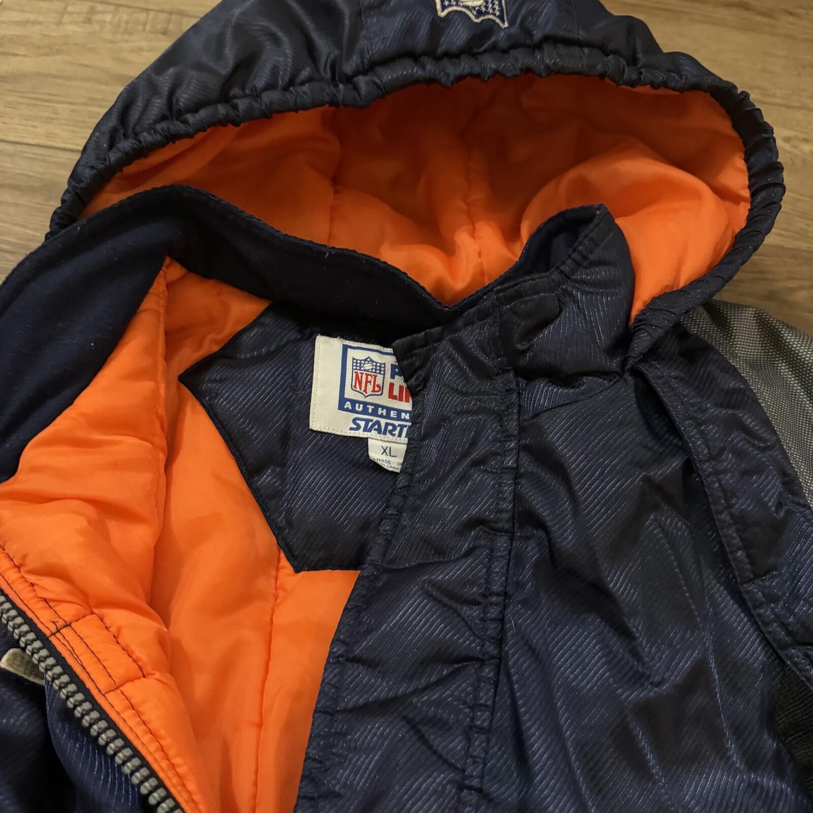 Starter Vintage Denver Broncos Starter Pro Line NFL Puffer Jacket Size US XL / EU 56 / 4 - 2 Thumbnail