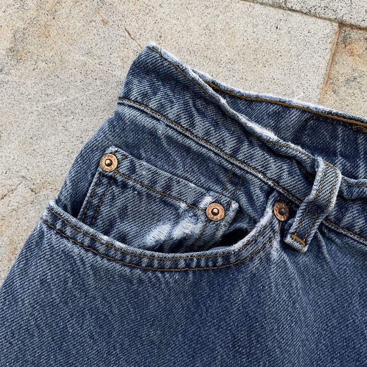 Levi's Vintage Distressed 90s Levi’s 522 Made In USA Denim Pants Size 38" / US 16 / IT 52 - 6 Thumbnail