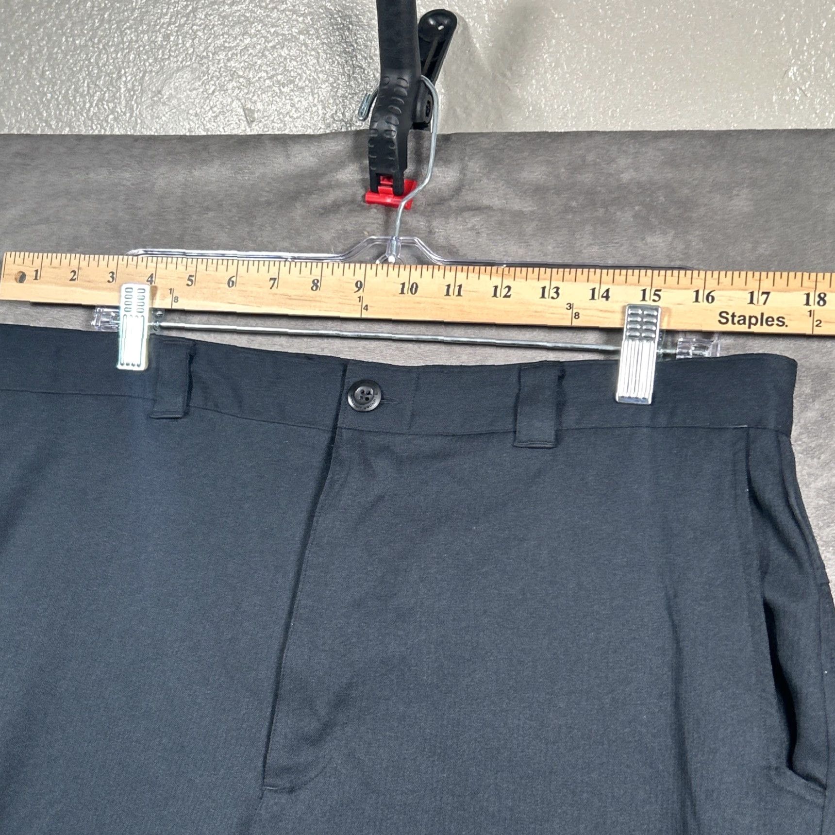 Under Armour Under Armour Performance Mens Pants 36X30 Black Stretch Zip Side Cargo Pocket Size US 36 / EU 52 - 4 Thumbnail