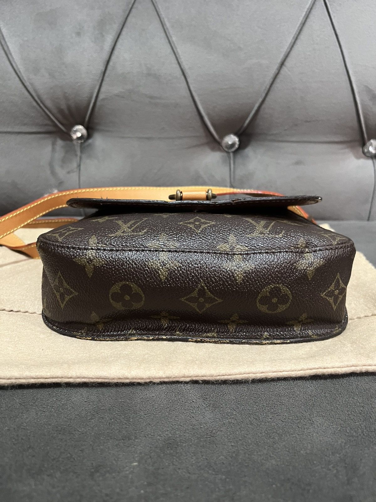 Louis Vuitton Authentic Louis Vuitton Saint Cloud Brown Shoulder Bag Size ONE SIZE - 7 Thumbnail