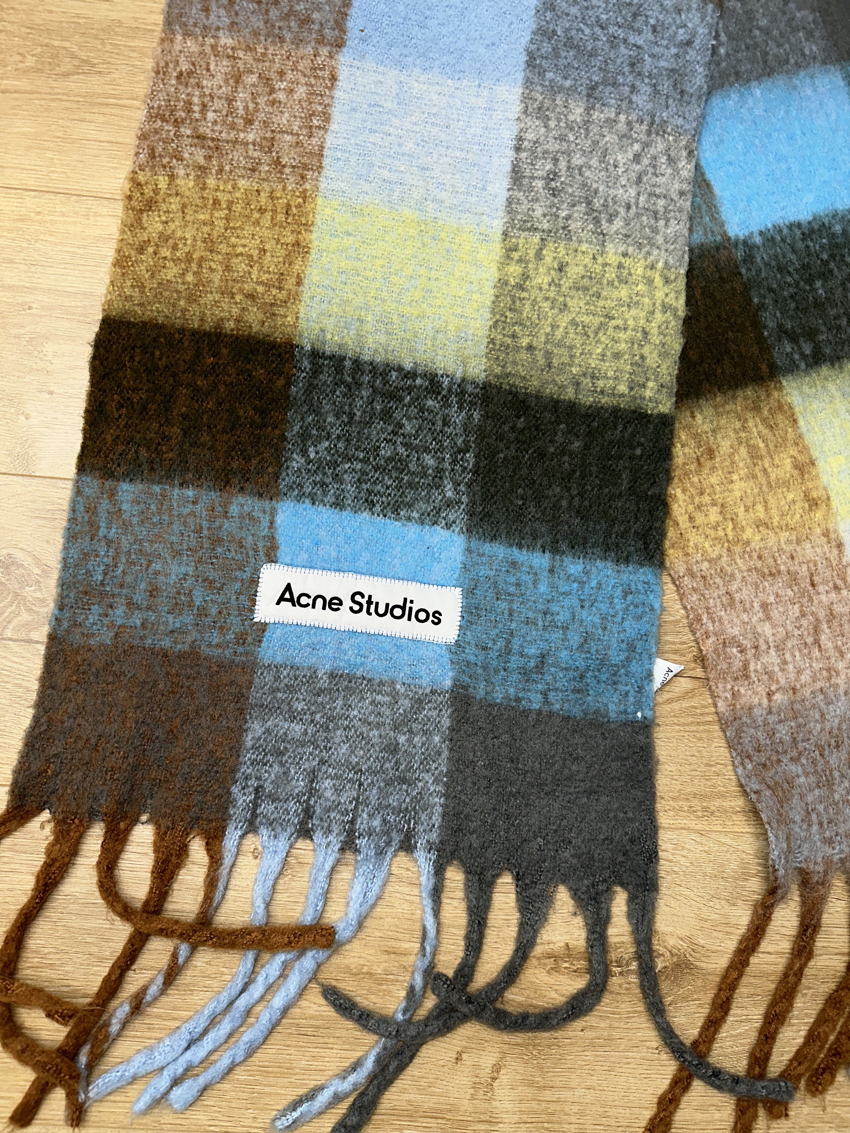 Acne Studios Acne Studios Mohair Wool Scarf Unisex Italy 250 X 35 Cm Size ONE SIZE - 10 Thumbnail