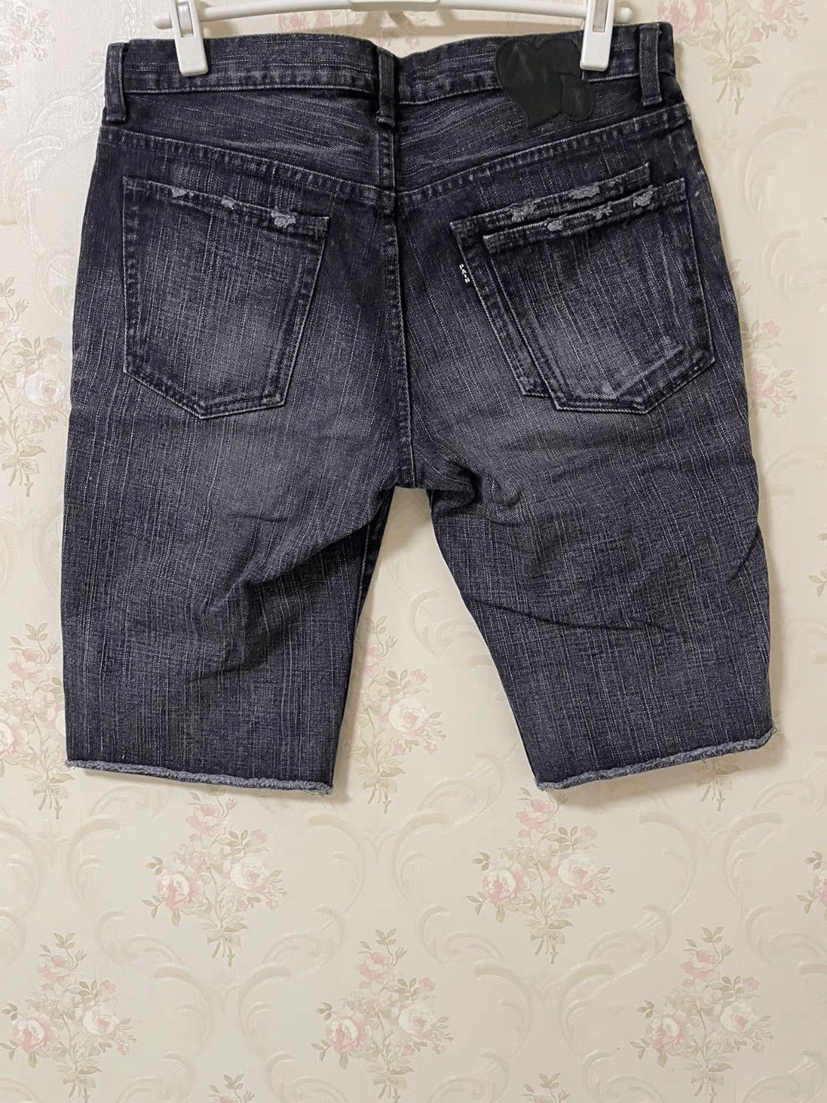 Number (N)ine Sz 3 Number Nine 04SS Distressed Double Pockets Denim Shor Size US 30 / EU 46 - 2 Thumbnail