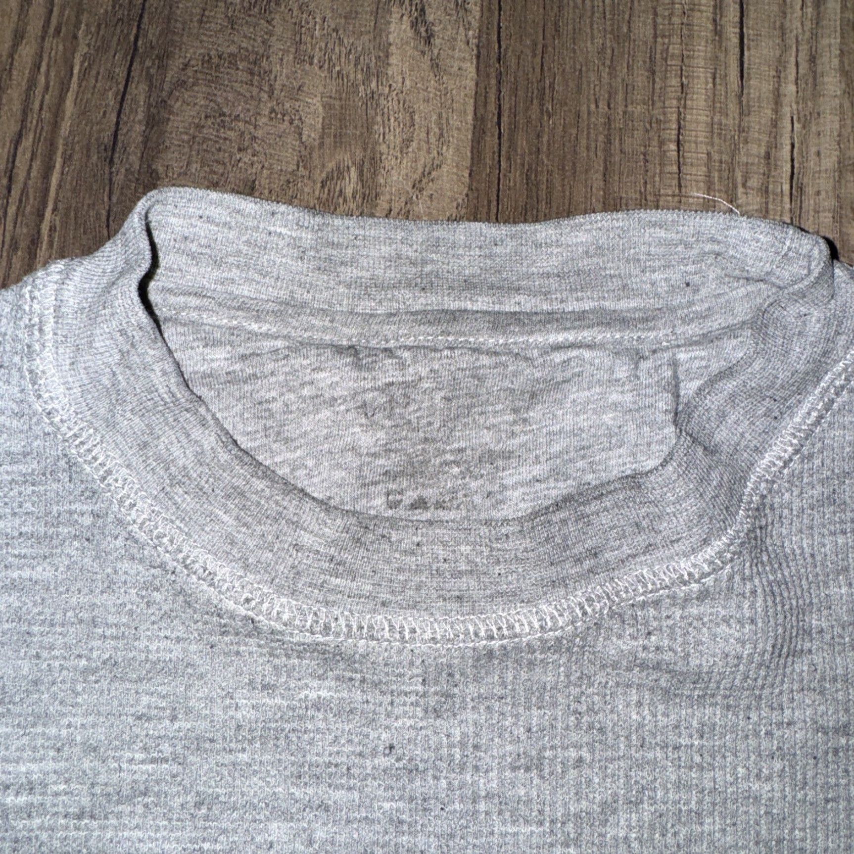 Vintage VINTAGE Men’s Grey Thermal XL T-Shirt (24x27) Size US XL / EU 56 / 4 - 3 Thumbnail