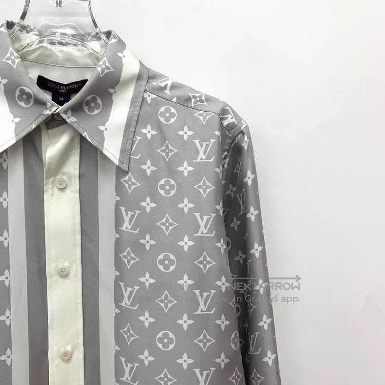 Louis Vuitton Louis Vuitton Silver logo presbyopic printed mulberry silk Size XXS / US 00 / IT 34 - 3 Thumbnail