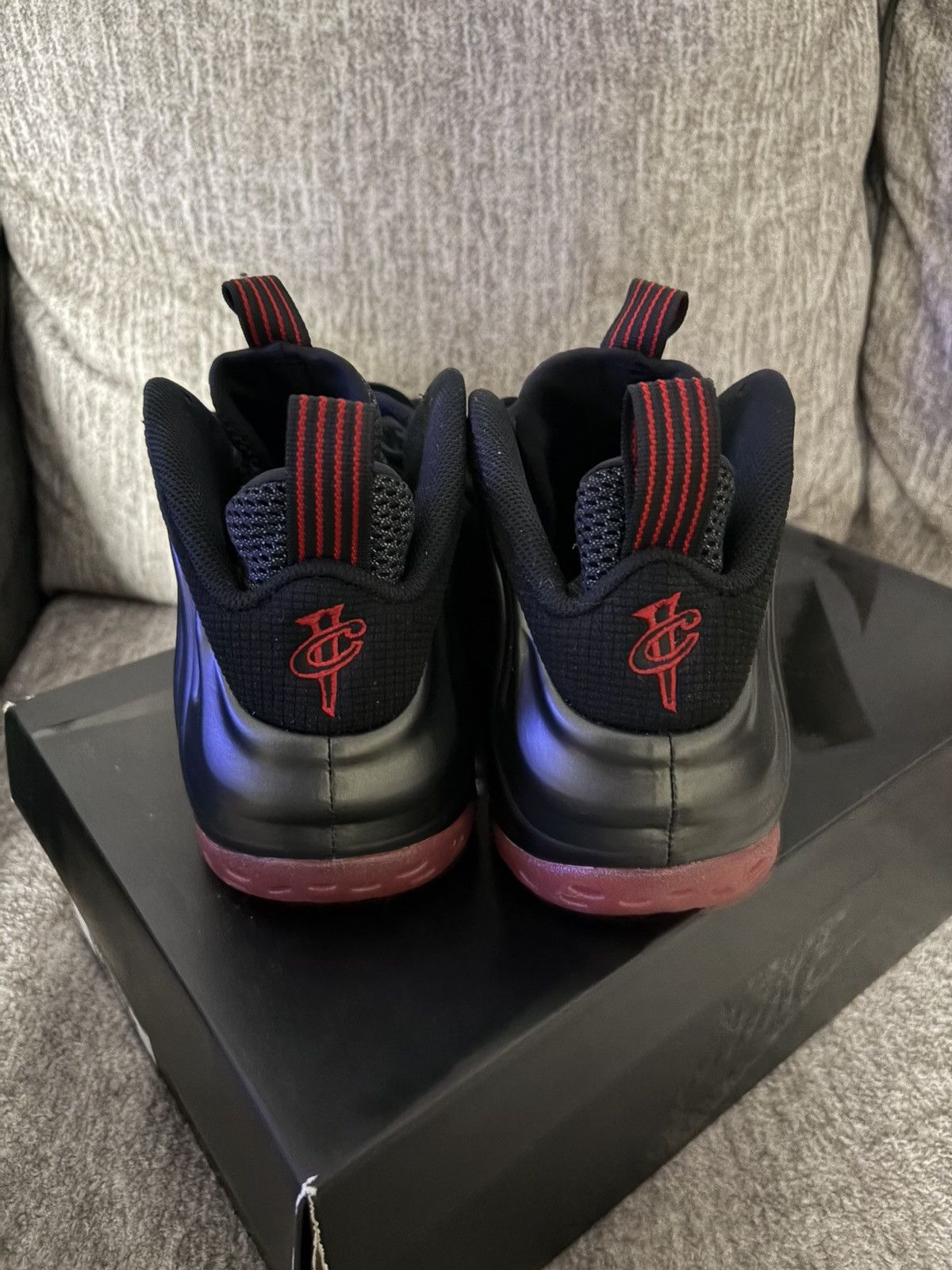 Nike Foamposite (cough drop) Size US 11 / EU 44 - 3 Thumbnail