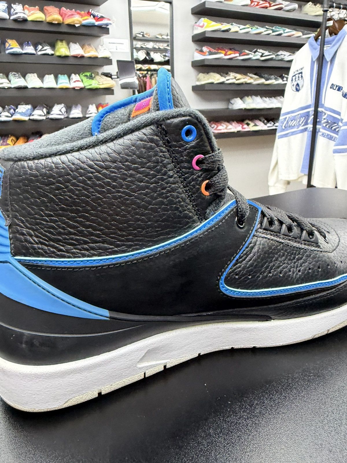 Jordan Brand Size 9.5 - Jordan 2 Retro Radio Raheem Size US 9.5 / EU 42-43 - 7 Thumbnail