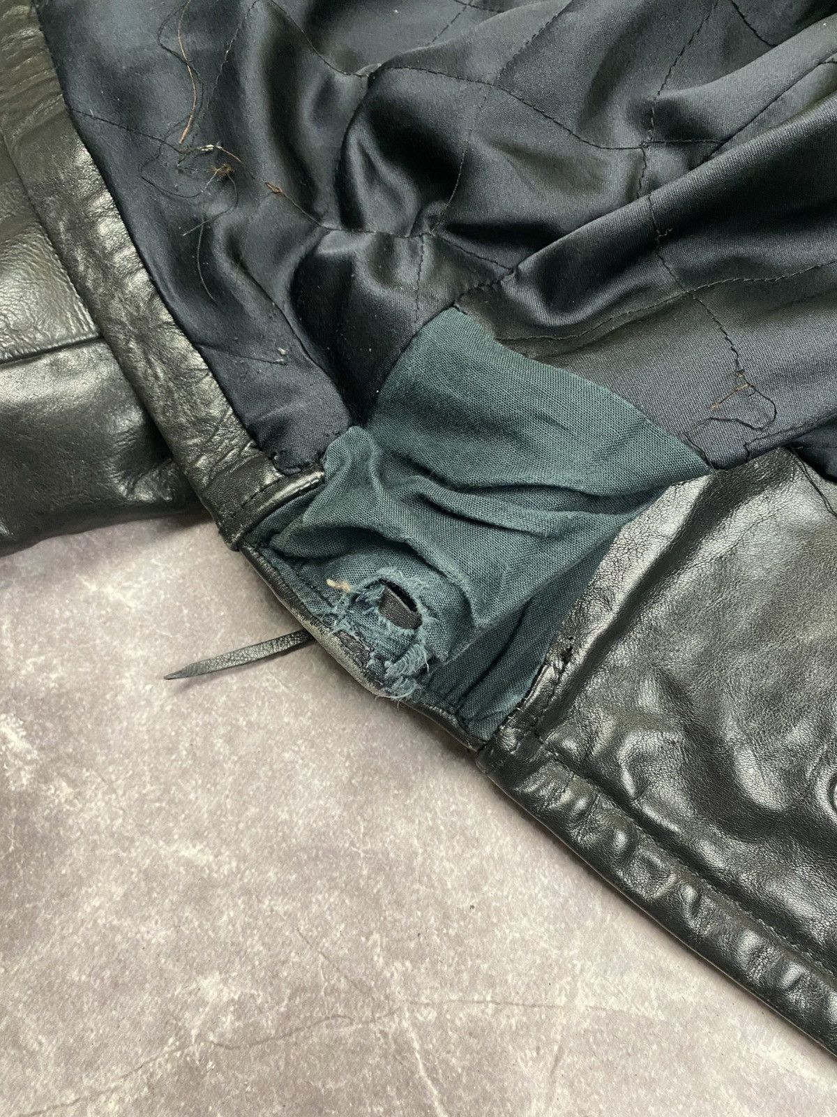 Vintage Lee Trevor Very Thick Cowhide Leather Jacket Size: XL Size US L / EU 52-54 / 3 - 11 Thumbnail