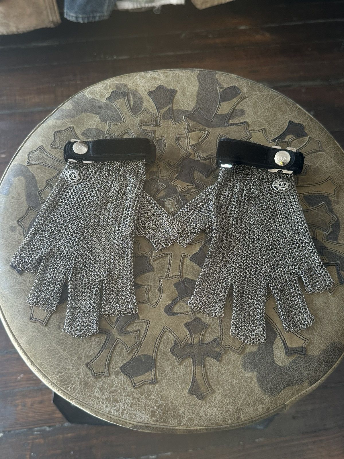 Chanel CHANEL CHAIN LINK GLOVES Size ONE SIZE - 1 Thumbnail