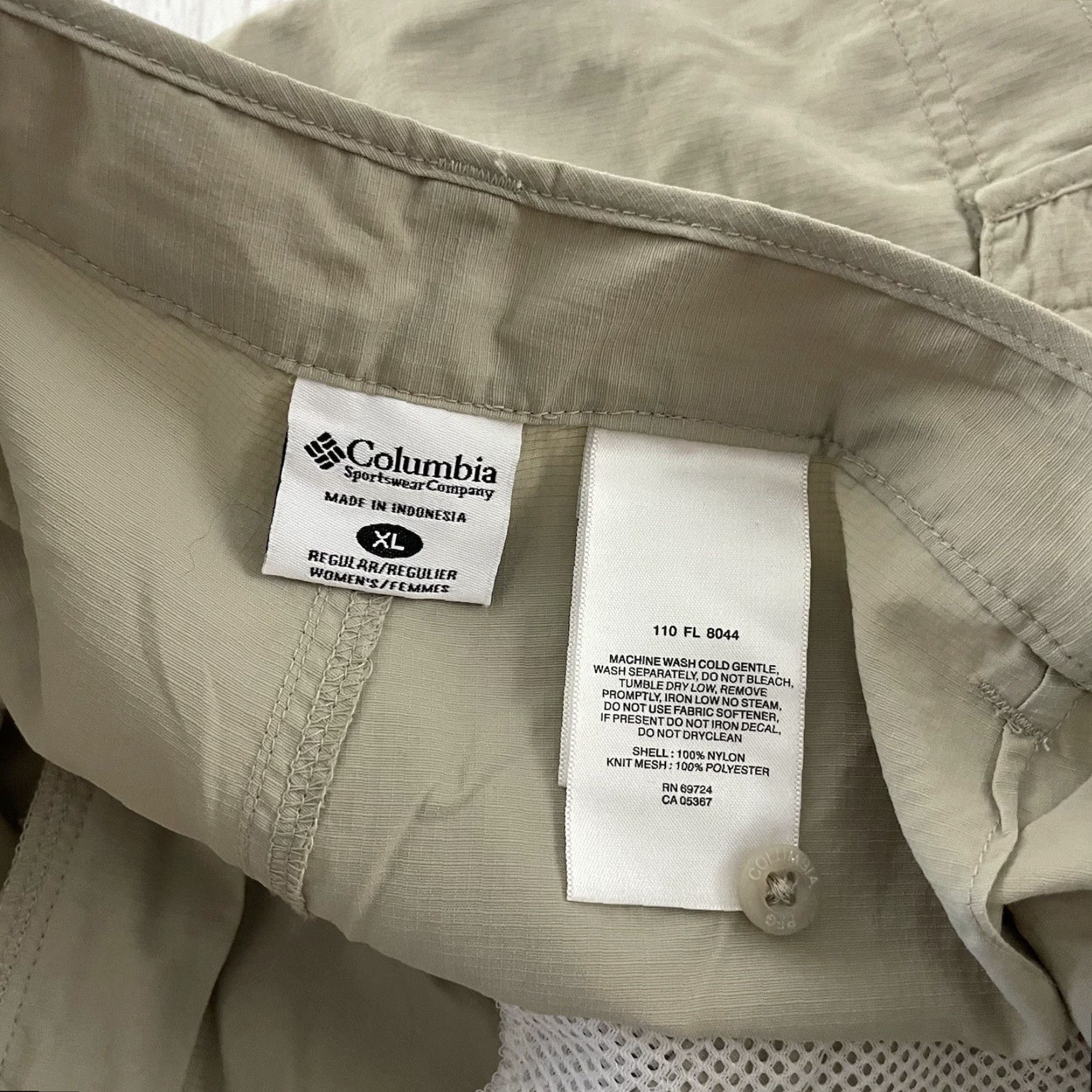 Vintage Columbia PFG Convertible Hiking Outdoor Nylon Pants Women's XL Khaki Size 40" / US 18 - 3 Thumbnail