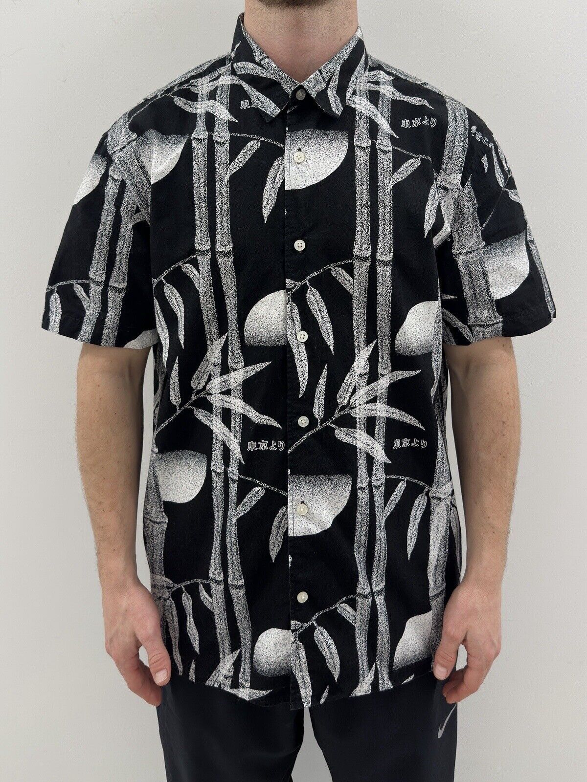 Edwin Edwin Mens Shirt Floral Print Cotton Size US L / EU 52-54 / 3 - 1 Thumbnail