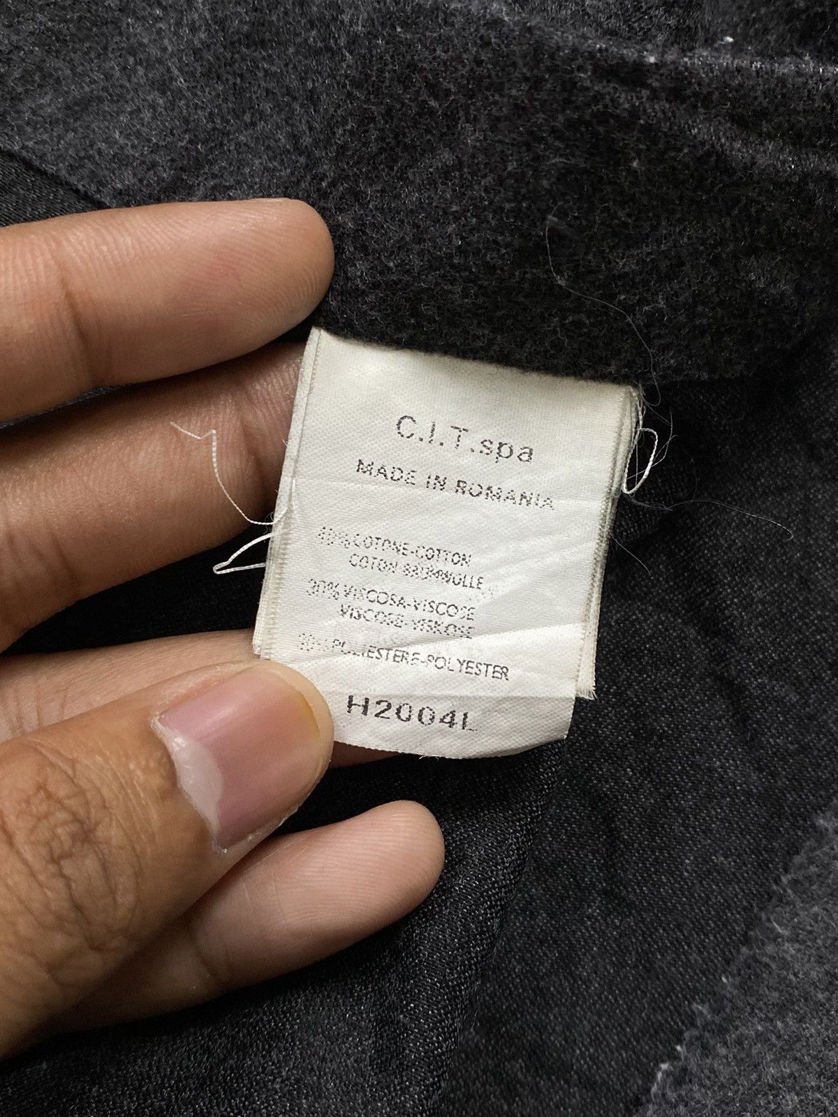 Armani Collezioni Armani collezioni dark grey button shirt Size US L / EU 52-54 / 3 - 8 Thumbnail